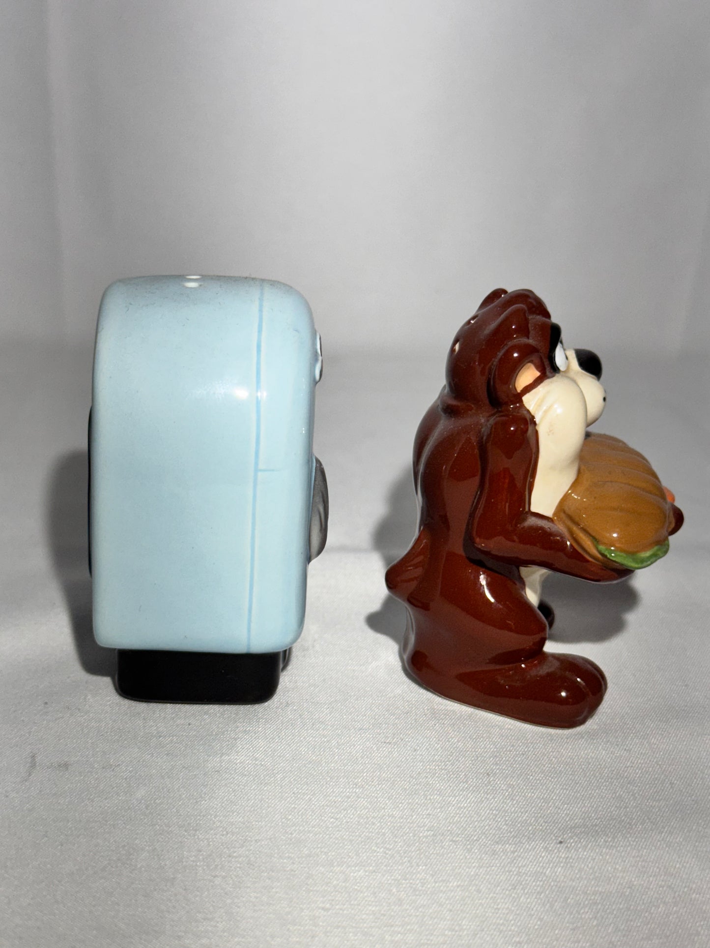 Taz & Retro Blue Refrigerator - Salt & Pepper Shakers – 1992 – Original Stoppers