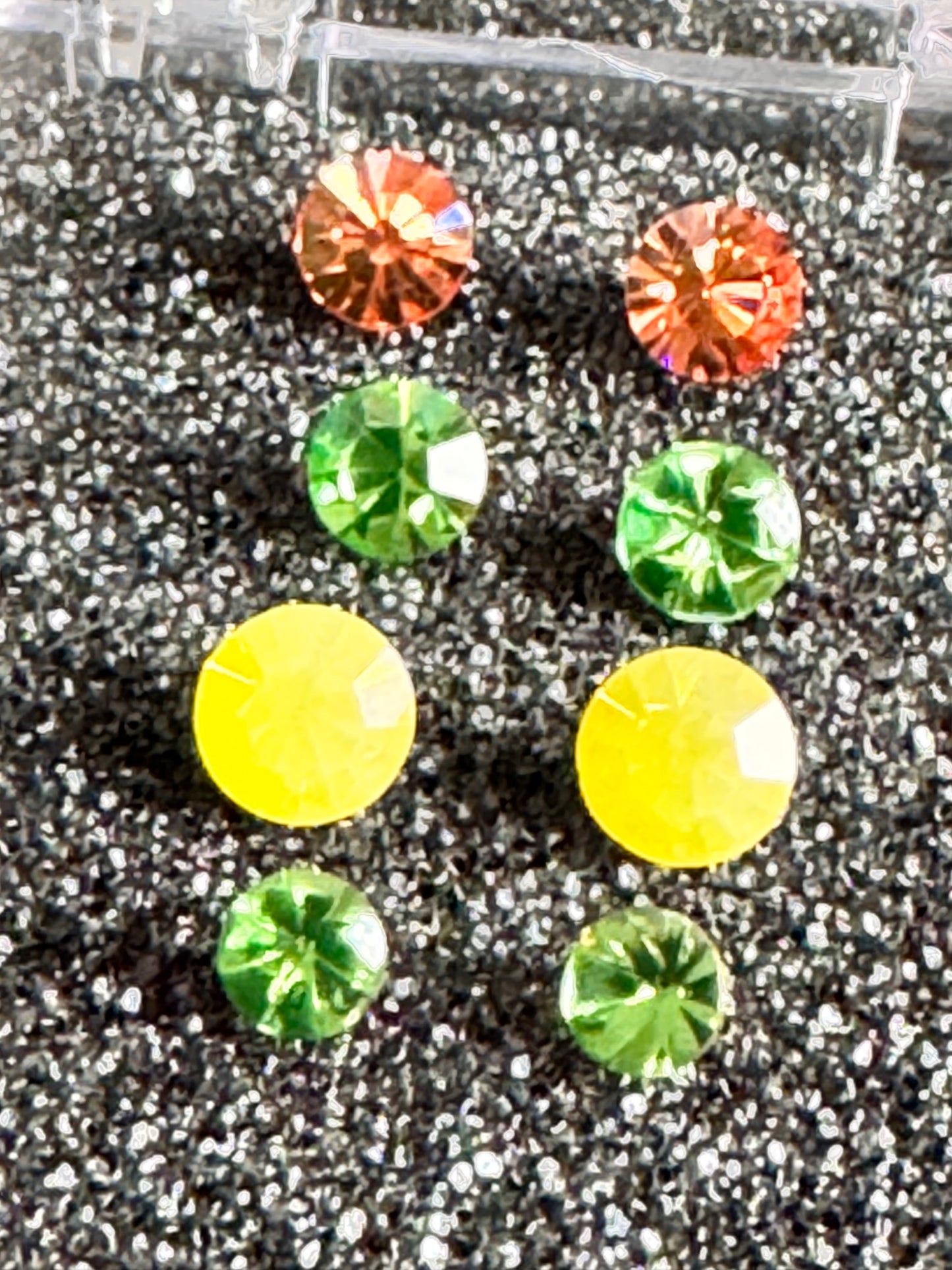 Uranium Gemstone- set of 4 - foil Back - Multi color Round gems