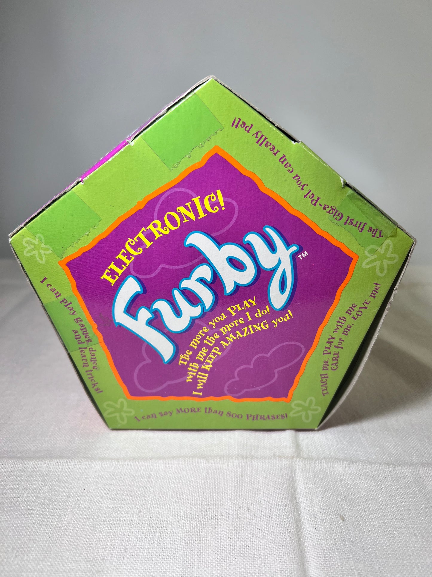 Furby-Tiger Electronic- White with Gray Eyes -1998- Model 70-800