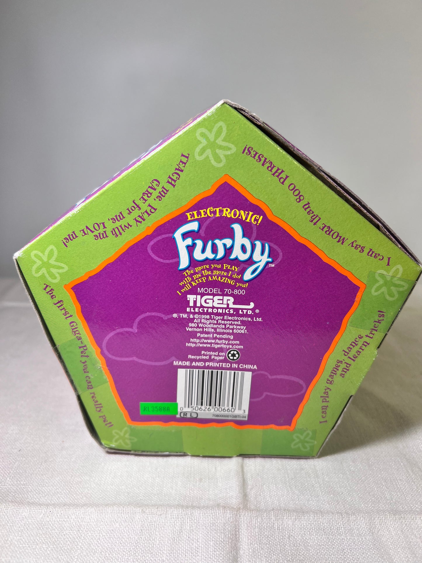 Furby-Tiger Electronic- White with Gray Eyes -1998- Model 70-800