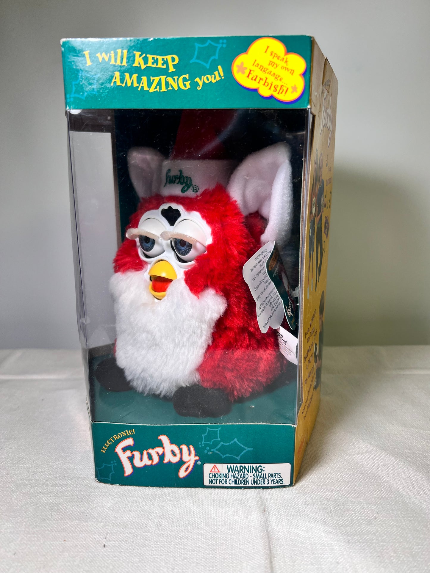 Furby -Tiger electronics- Special Edition- Red Holiday Santa Hat with Blue eyes-1999- Hasboro