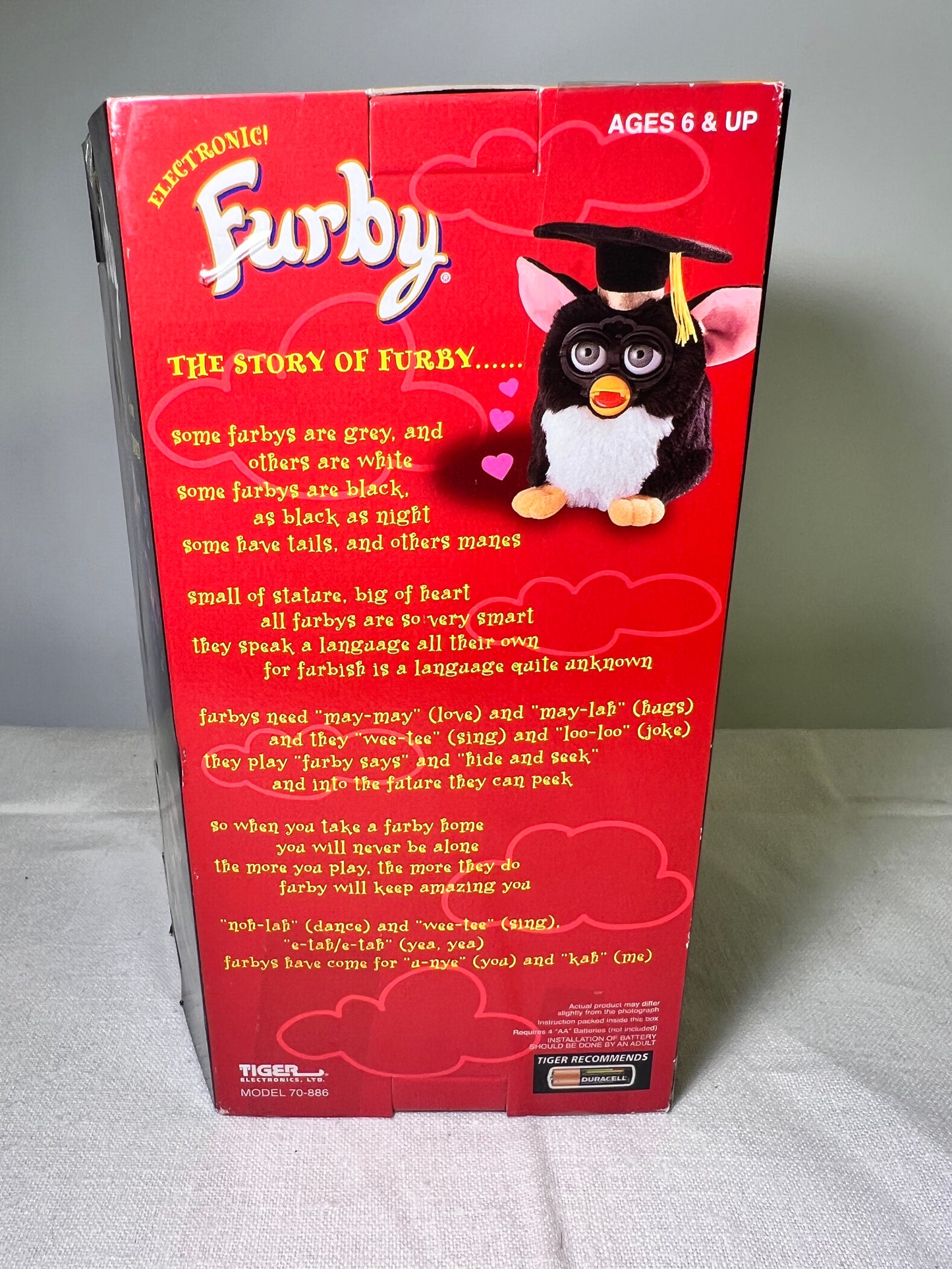 Furby- Tiger Electronics-Graduation - Black with green eyes- special edition-1999