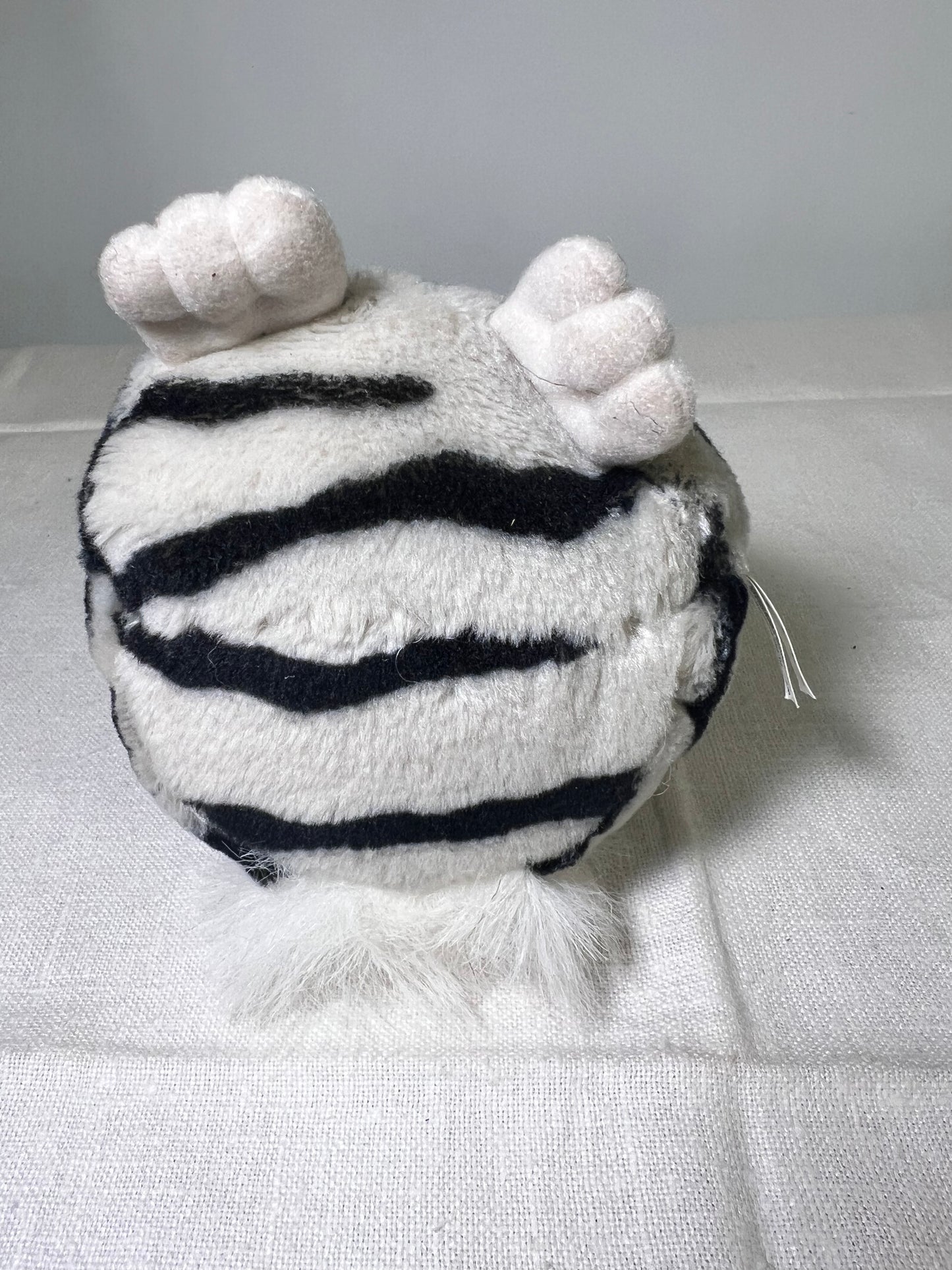 Furby Buddies- Down Please- 1999-Tiger Electronic- Plushy-white with black stripes- brown eyes