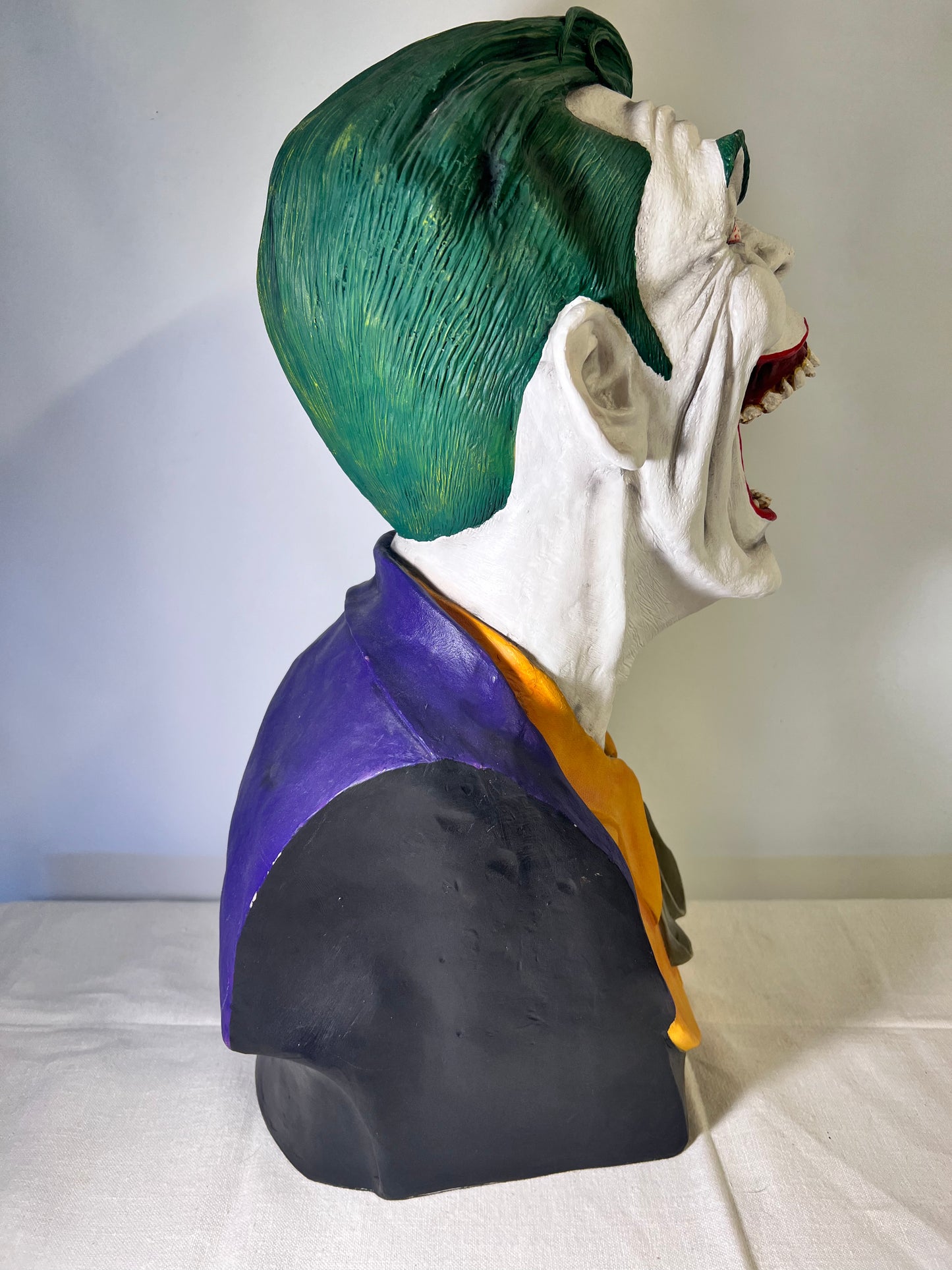 The Joker - 17” Bust-N. sims-2002 -Batman- Villain- DC  Comics - Collectibles