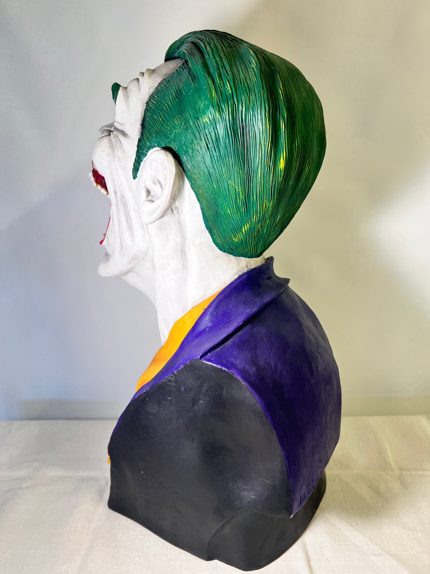 The Joker - 17” Bust-N. sims-2002 -Batman- Villain- DC  Comics - Collectibles