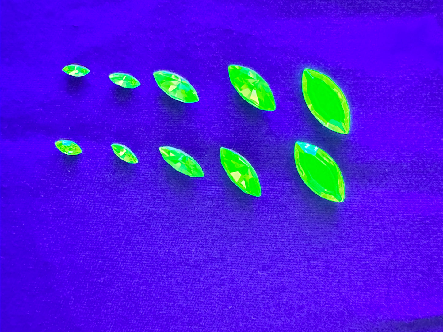 Uranium Gemstones - 10 pieces- Navette - green - some have foiled backs - each piece is unique and has its own characteristics some may have imperfections.