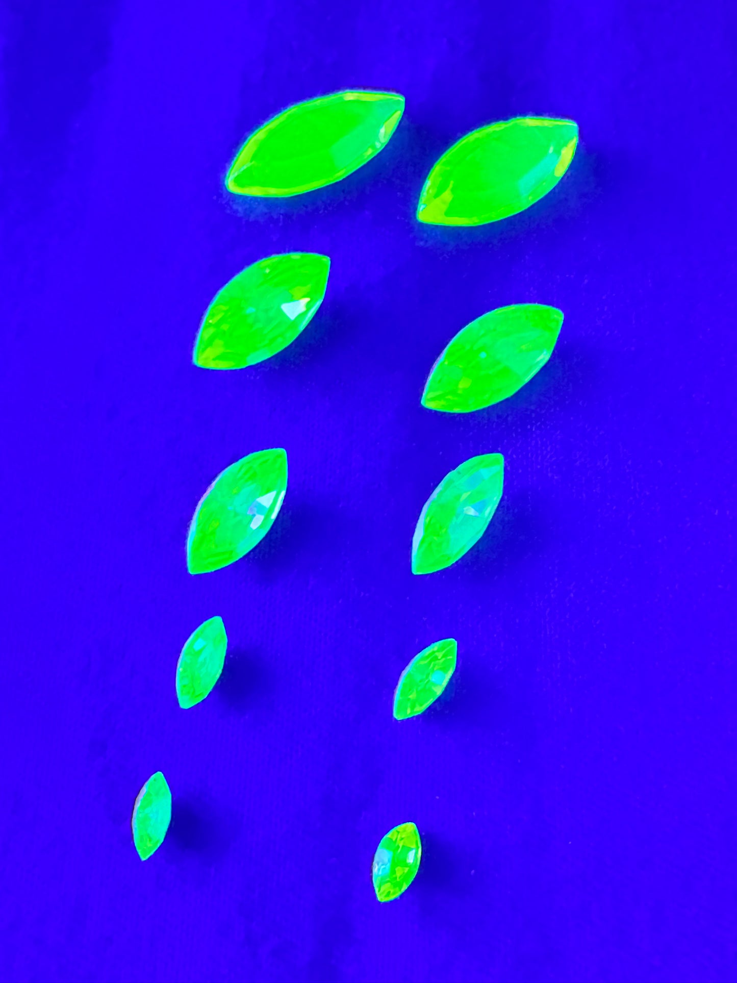 Uranium Gemstones - 10 pieces- Navette - green - some have foiled backs - each piece is unique and has its own characteristics some may have imperfections.