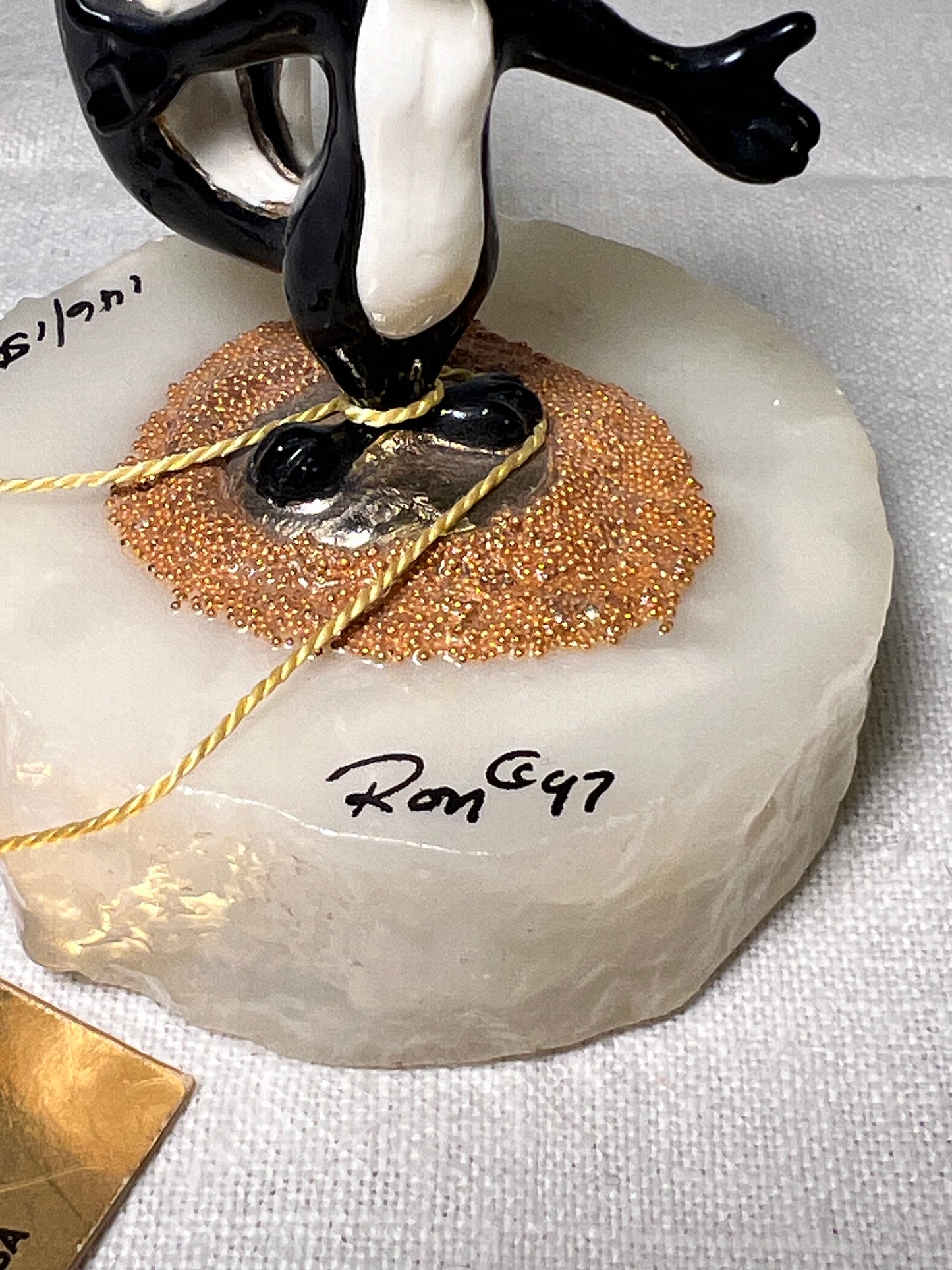 Ron Lee - Pepe Le Pew - 4” statue- signed & numbered 146/1500- 1997- Looney Tunes- Warner Brothers - stone base