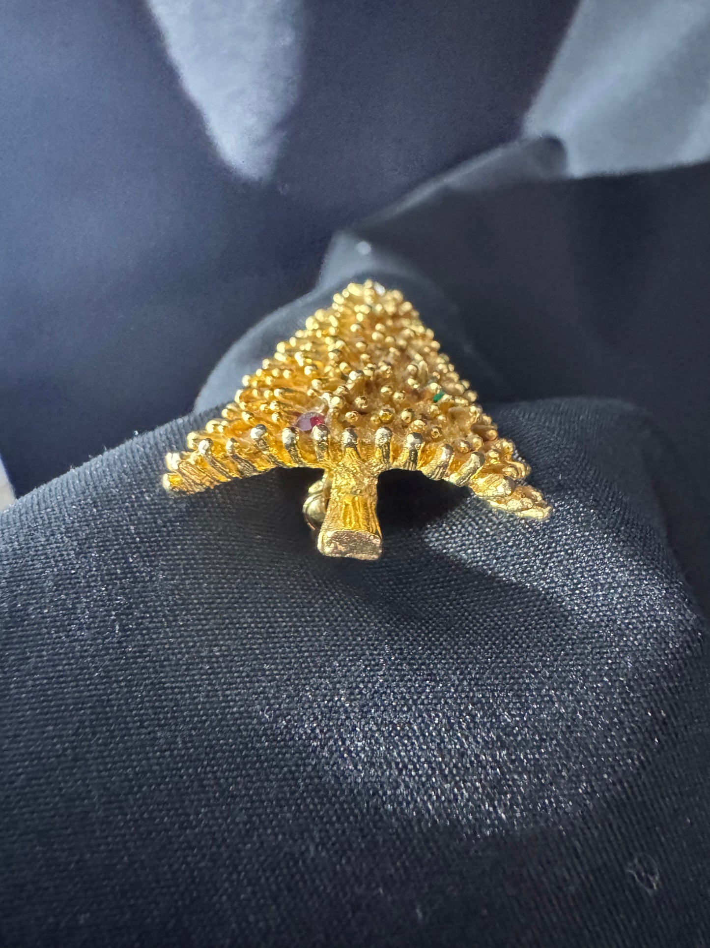 Vintage ROMA Rhinestone Christmas Tree Brooch Signed