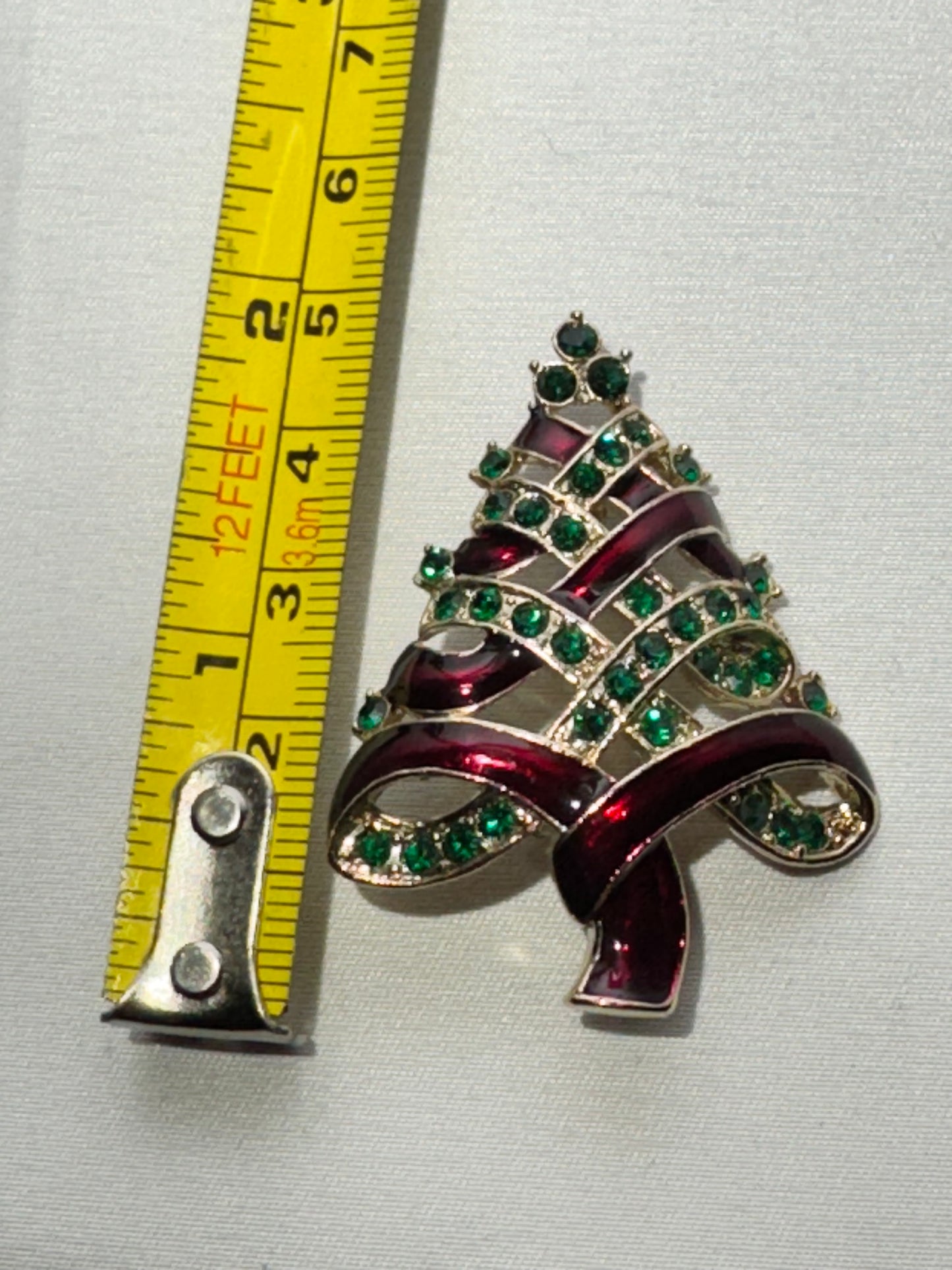 Vintage Christmas Tree Brooch with Green Rhinestones & Red Ribbon – Gold Tone