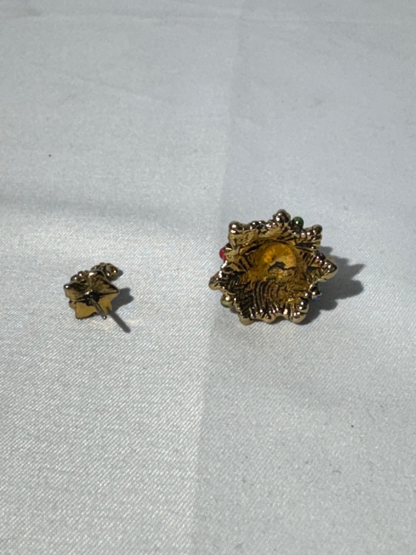 Vintage Christmas Tree Brooch / Pin – Festive Holiday Jewelry