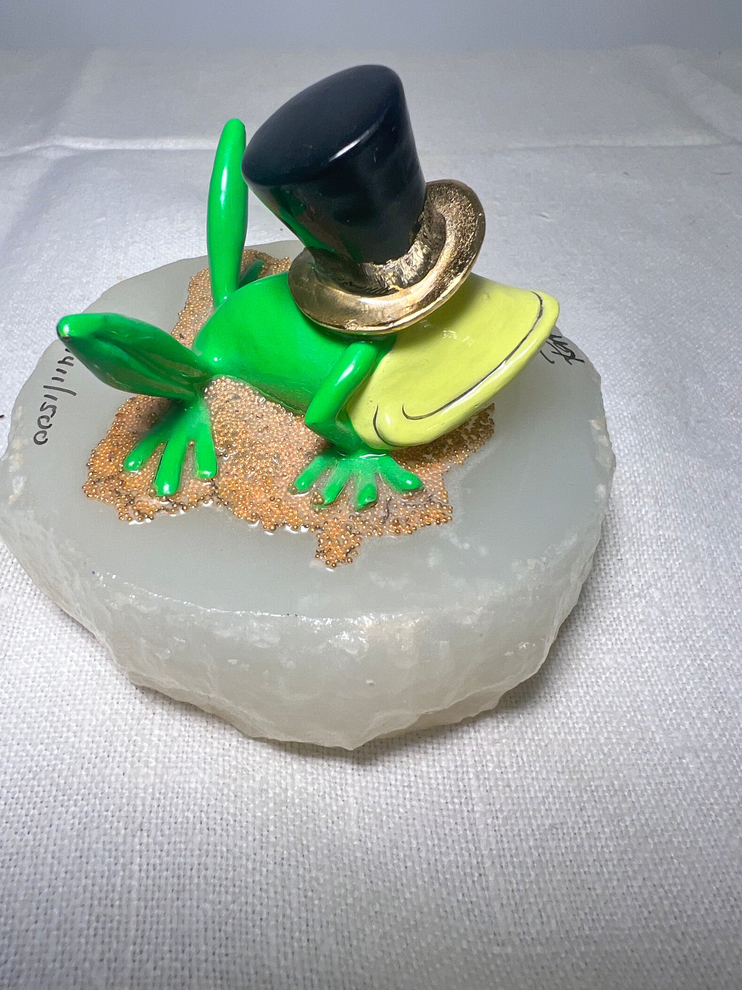 Ron Lee - Michigan J. Frog- Sitting-1997- signed and numbered 1411/1500- Looney Tunes- Warner Brothers- stone base
