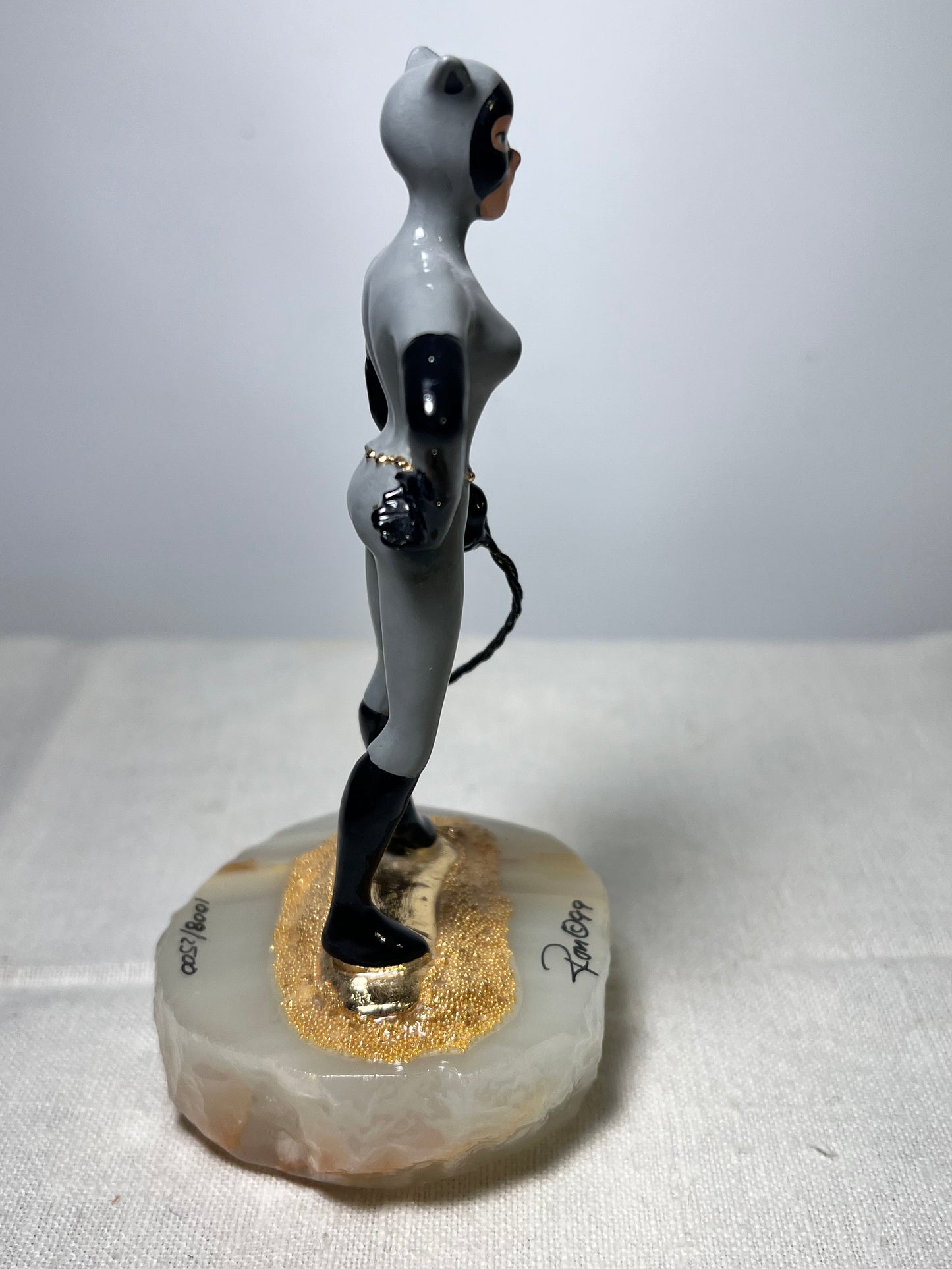 Ron Lee -Cat Woman- 5” statue- signed and numbered 1008/2500-Warner Brothers-1999- stone base