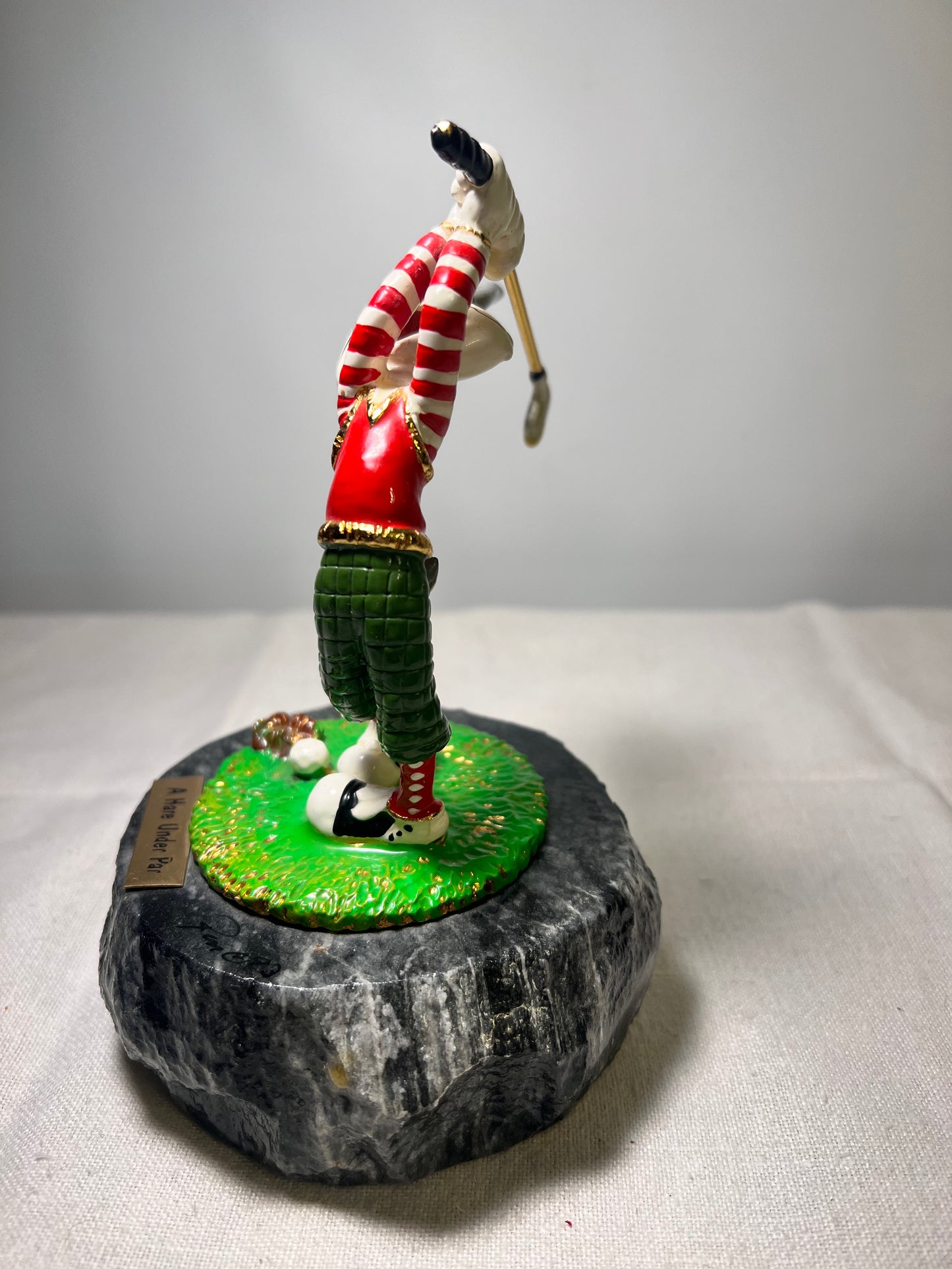 Ron Lee- Bugs Bunny- A Hare Under Par- Golfing- signed and numbered 808/1000- 1992- looney tunes- stone base