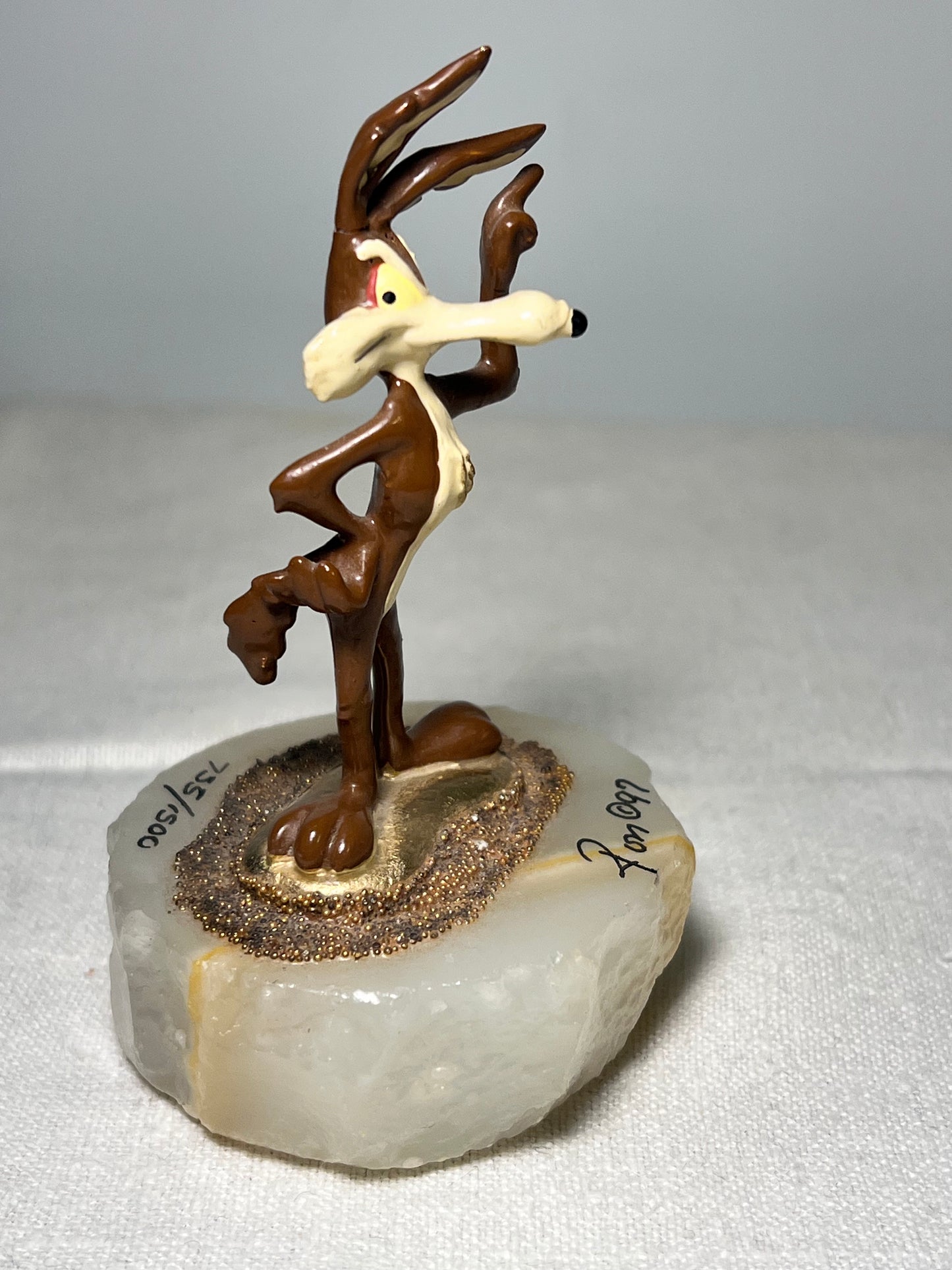 Ron Lee - Wile E Coyote- 4” statue- signed and numbered 735/1500 -looney Tunes – Warner Brothers – Stone base