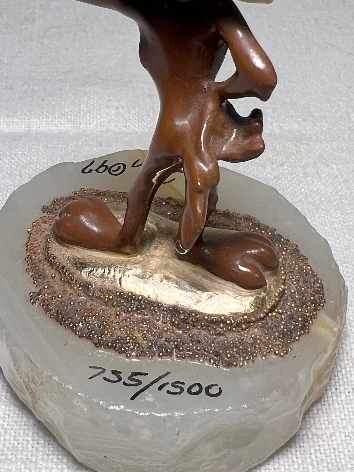 Ron Lee - Wile E Coyote- 4” statue- signed and numbered 735/1500 -looney Tunes – Warner Brothers – Stone base