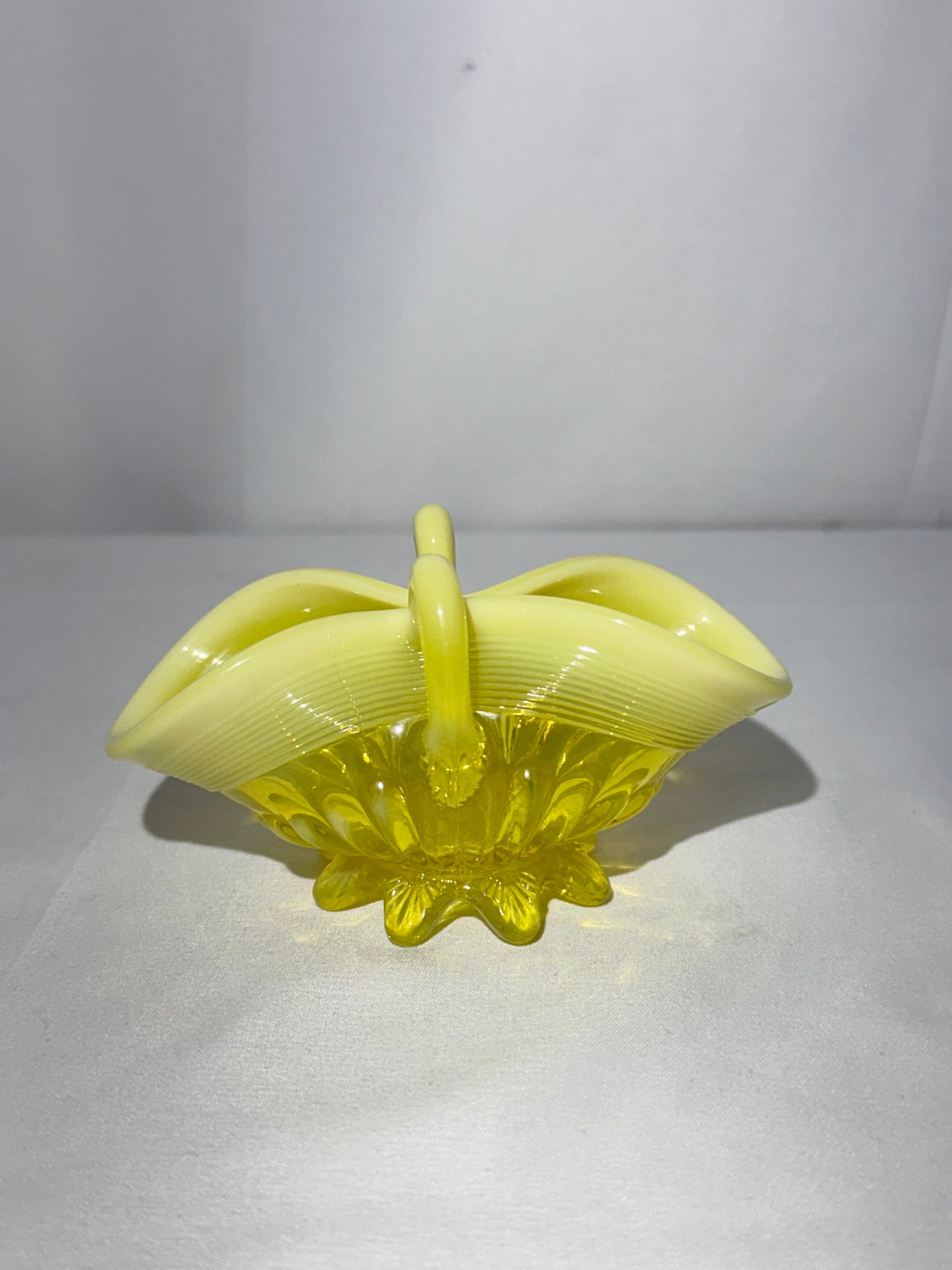 Uranium George Davidson Pearline Opalescent “Lady Caroline” Basket 1890s – Pinched Design