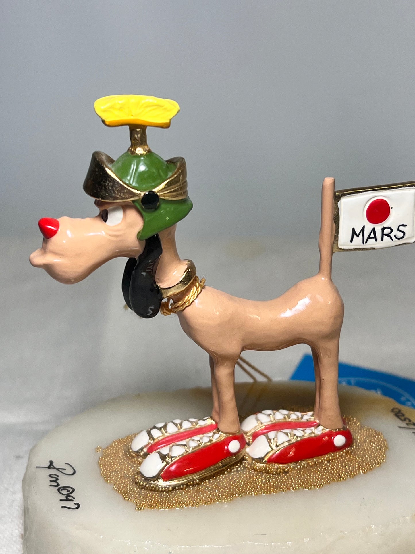 Ron Lee - Marvin the Martian’s dog￼K-9 -1997- signed and numbered 228/2500- Looney Tunes- Warner Brothers- stone base