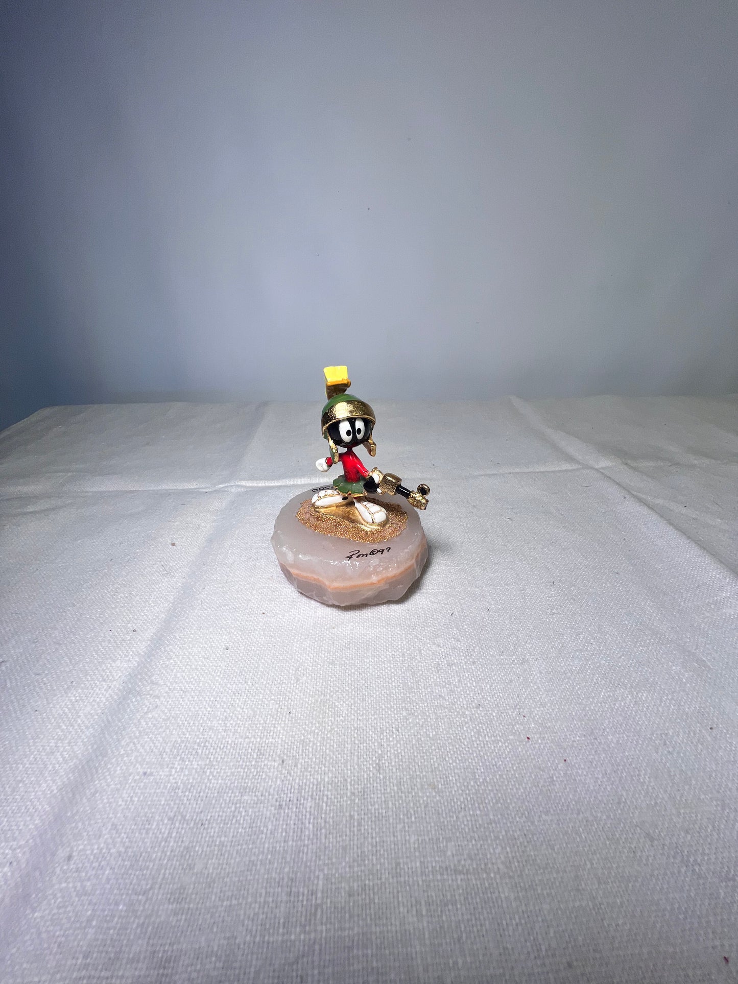 Ron Lee- 3” Marvin the Martian statue-signed in numbered 426/2500-1997-Looney Tunes-Warner Brothers-Stone base￼