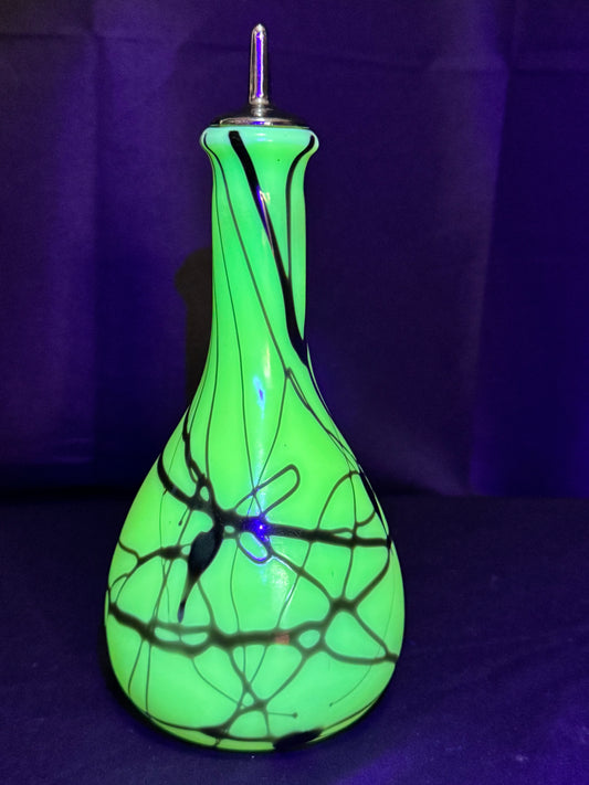 Uranium Fenton Barber Bottle – Hanging Hearts