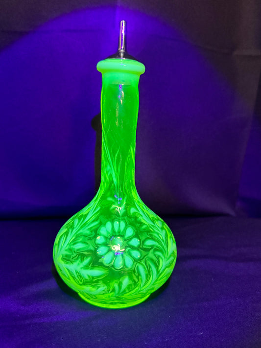 Uranium Daisy and Fern Barber Bottle with Topper