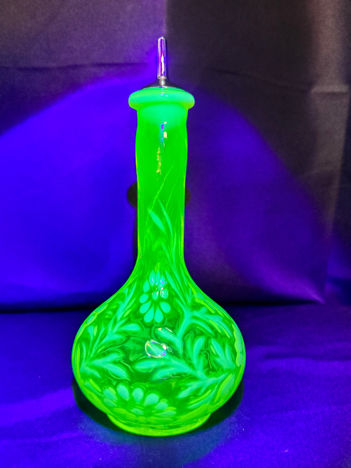 Uranium Daisy and Fern Barber Bottle with Topper