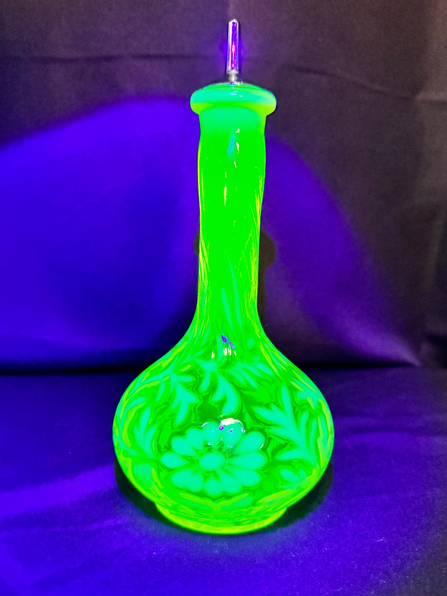 Uranium Daisy and Fern Barber Bottle with Topper