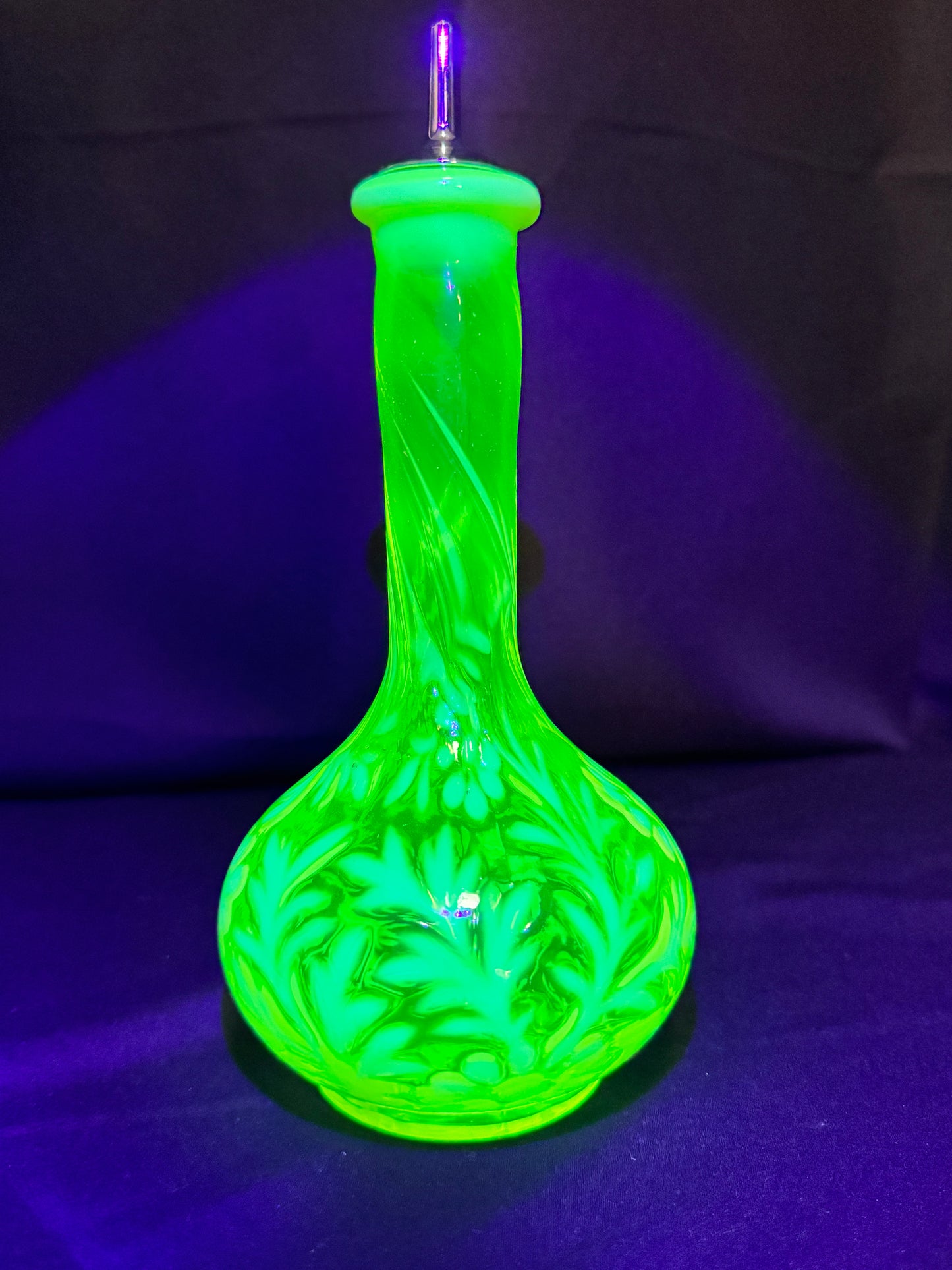 Uranium Daisy and Fern Barber Bottle with Topper