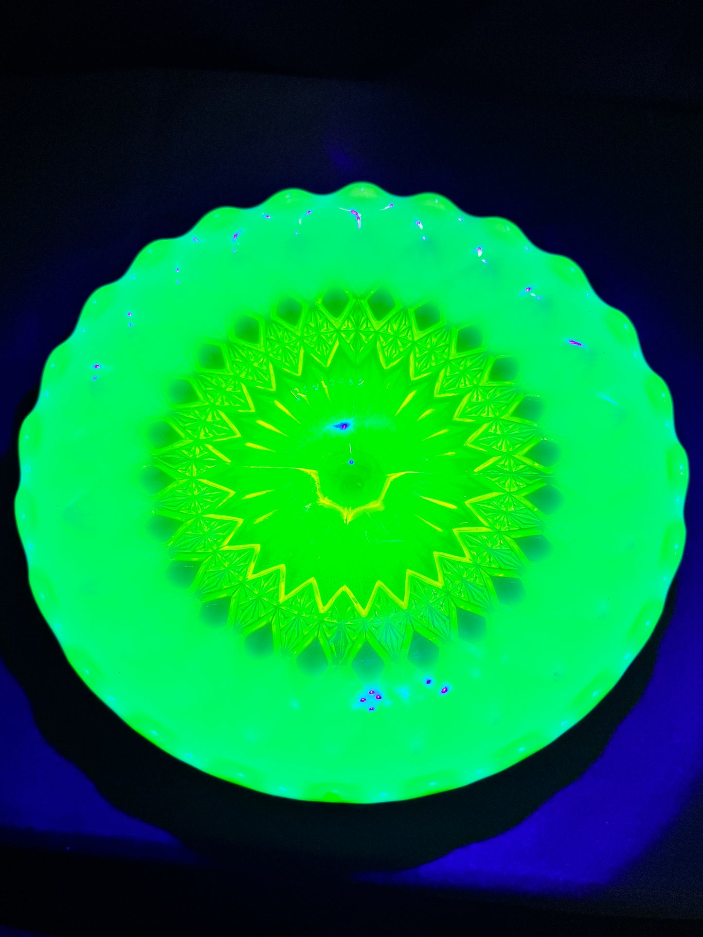 Uranium Davidson William & Mary Pedestal Cake Plate – Etched #217752