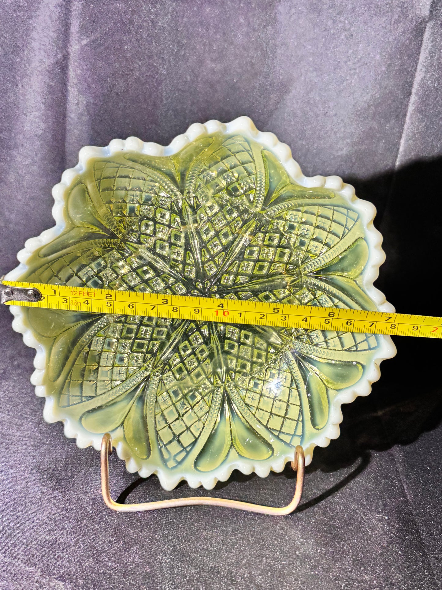 George Davidson “William & Mary” Pattern 7″ round Bowl / Candy Dish — Uranium Adolescent Pearline