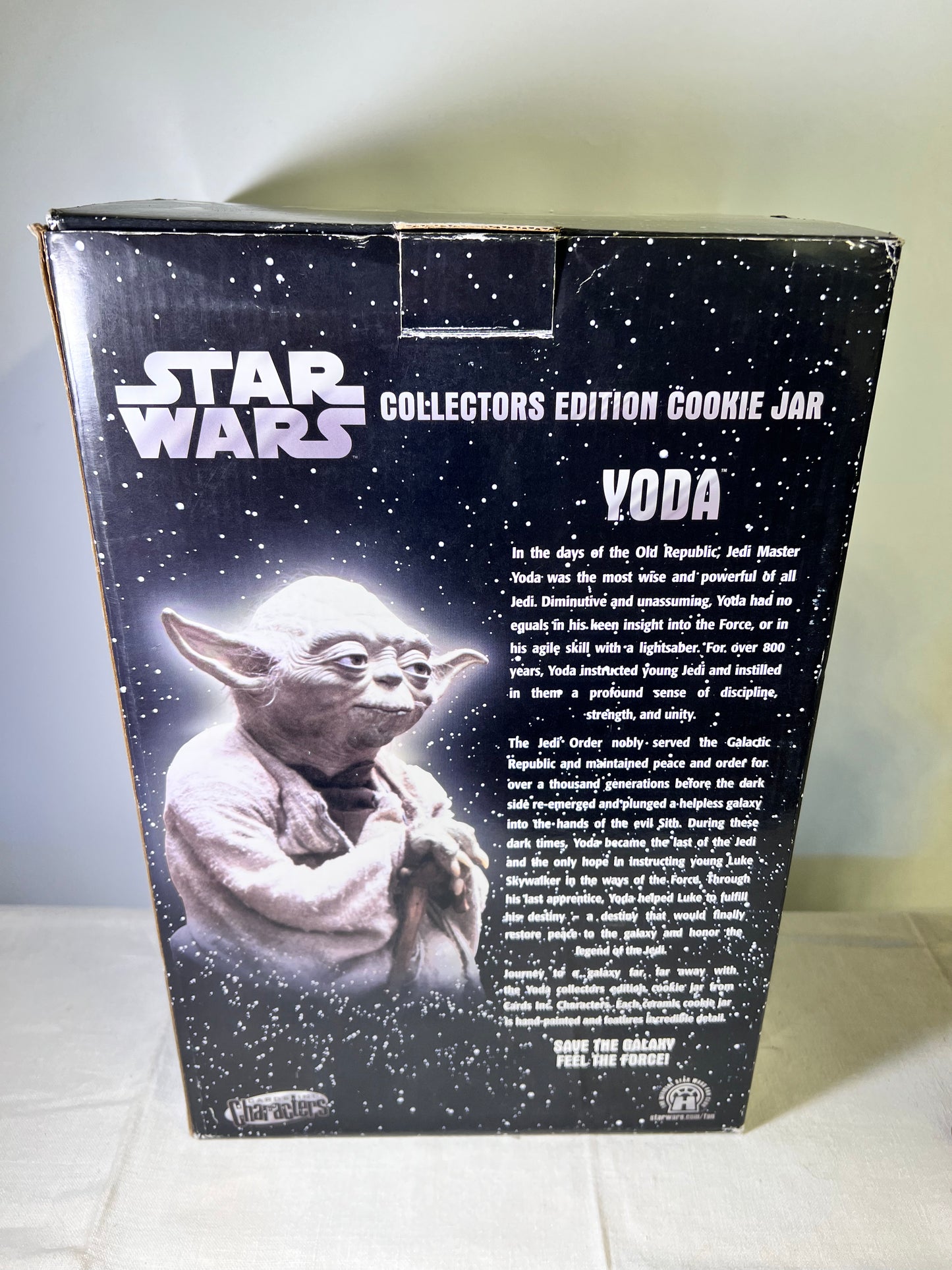 Yoda-Star Wars - collectors edition, cookie jar- Card Characters Inc.
shipping box dimensions 17 x 11” x 13”