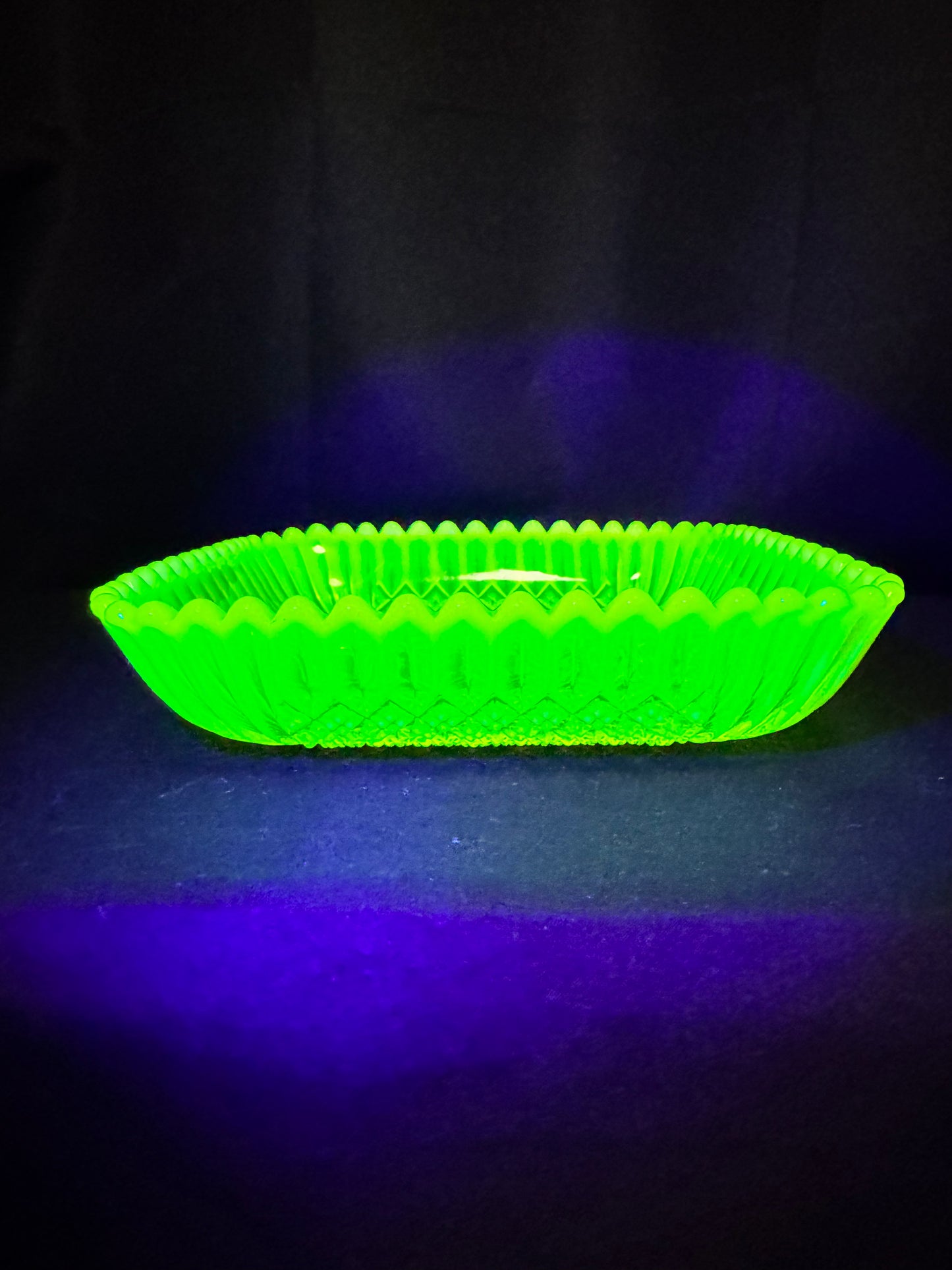Uranium- Davidson- Somerset Square Suited Bowl Primrose Pearline Opalescent