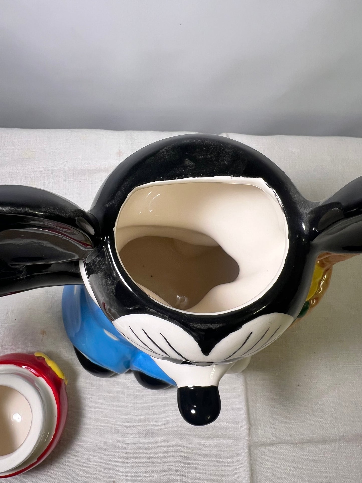 Minnie Mouse- 8 1/2” Teapot- Treasure Craft- Disney- Handpainted