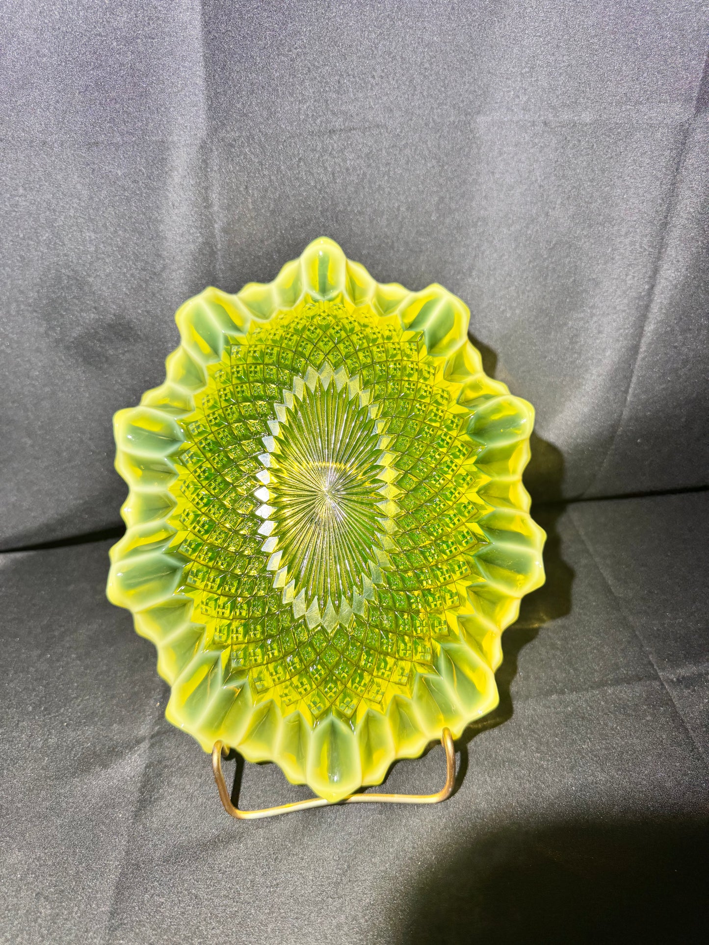 Davidson Primrose Pearline Somerset Ruffled Oval Bowl – Uranium Glass – c.1890s – 9.5” x 7.5”