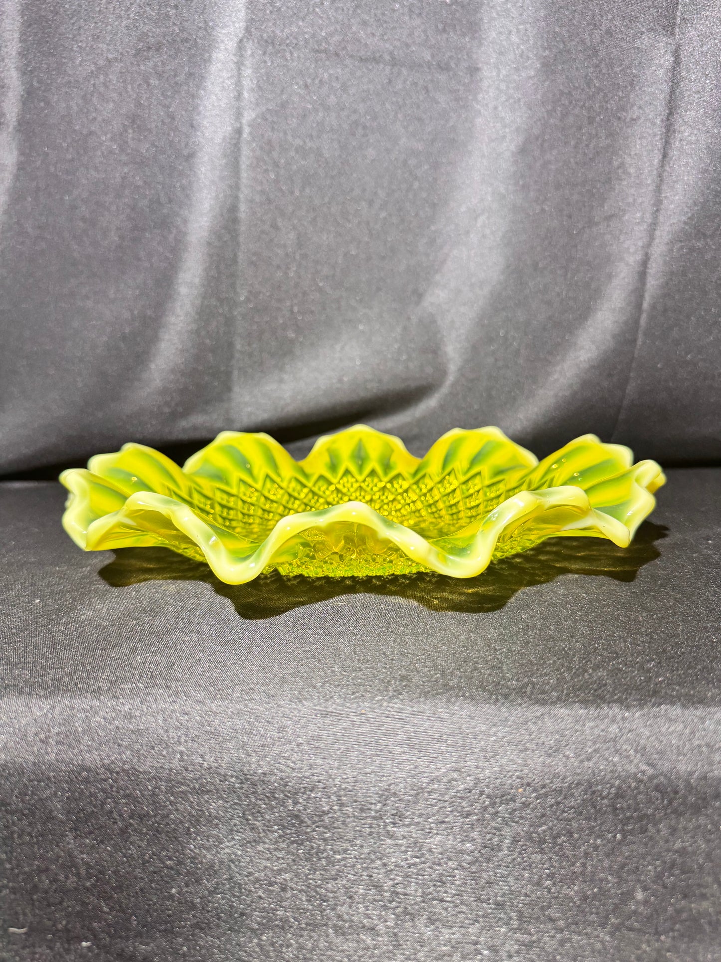 Davidson Primrose Pearline Somerset Ruffled Oval Bowl – Uranium Glass – c.1890s – 9.5” x 7.5”