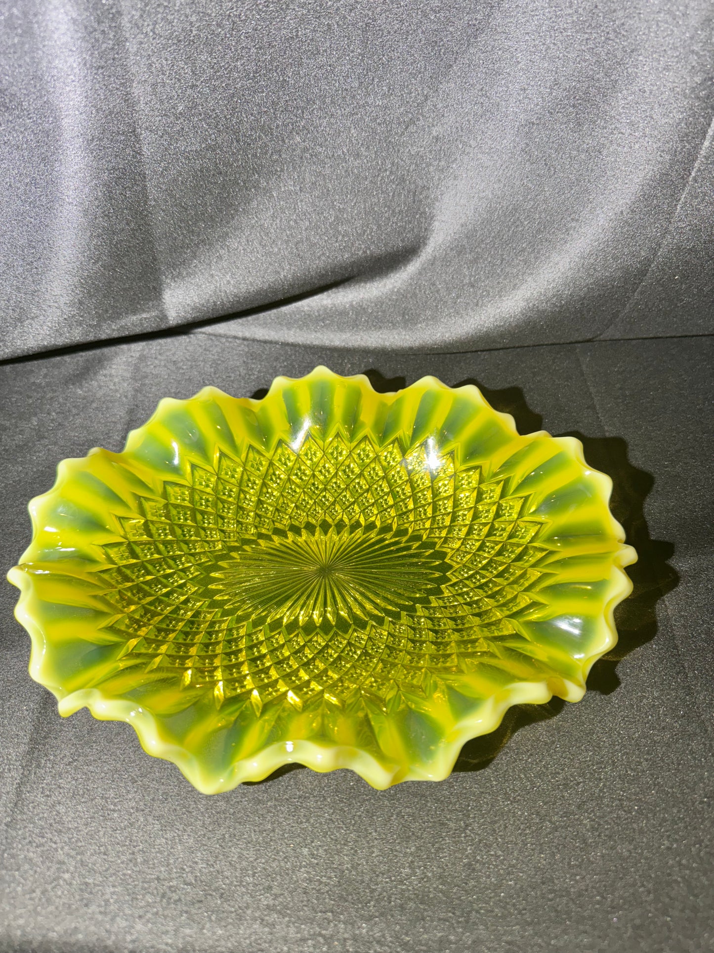 Davidson Primrose Pearline Somerset Ruffled Oval Bowl – Uranium Glass – c.1890s – 9.5” x 7.5”