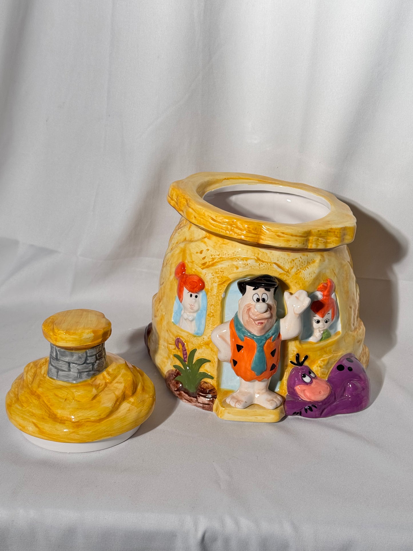The Flintstone- Cookie Jar- Hanna Barbera - Fred, Wilma, Pebbles and Dino