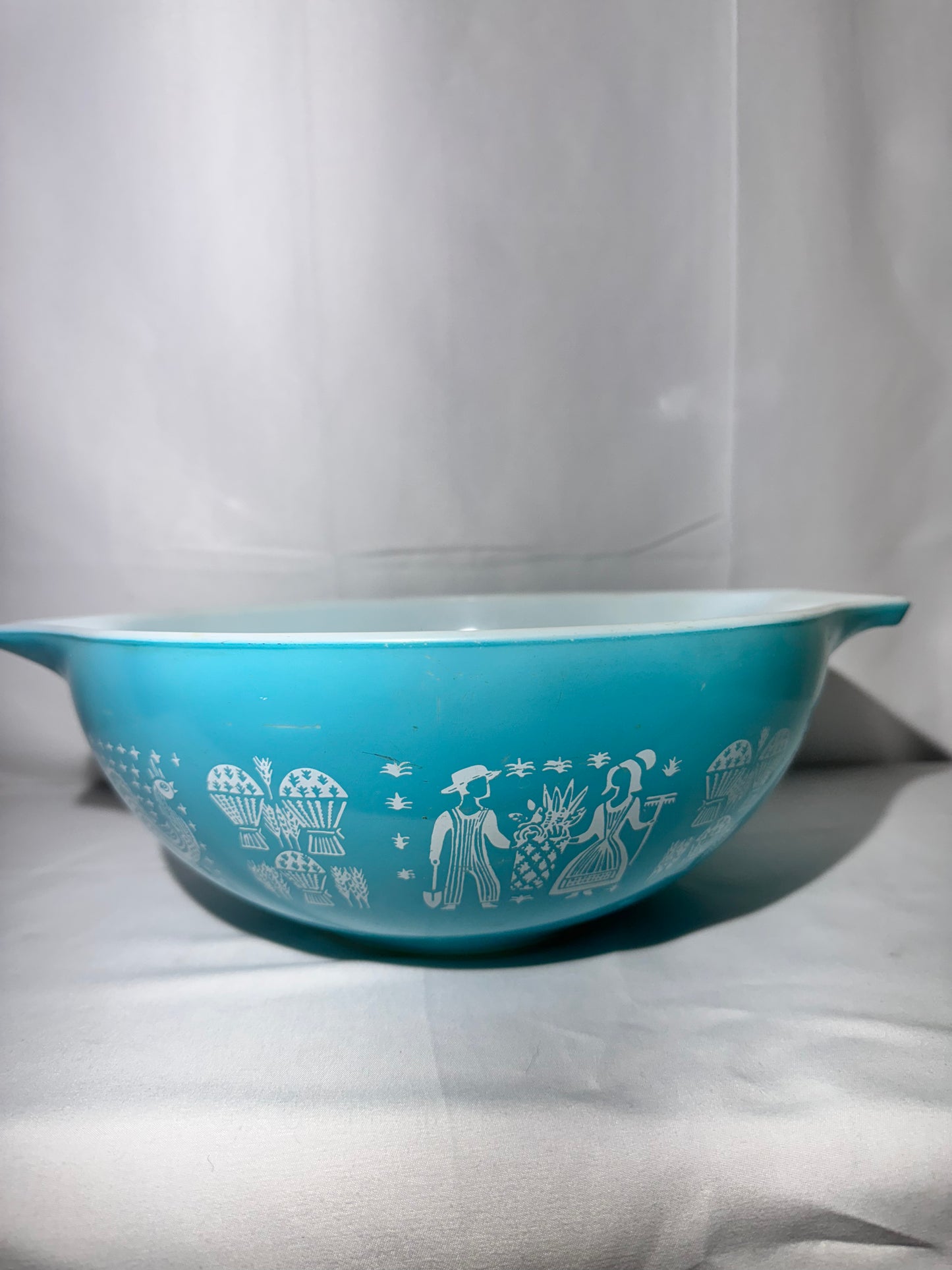 Vintage Pyrex Amish Butterprint Cinderella Mixing Bowl Set (4 Bowls) – Teal Blue & White Alternating Colors