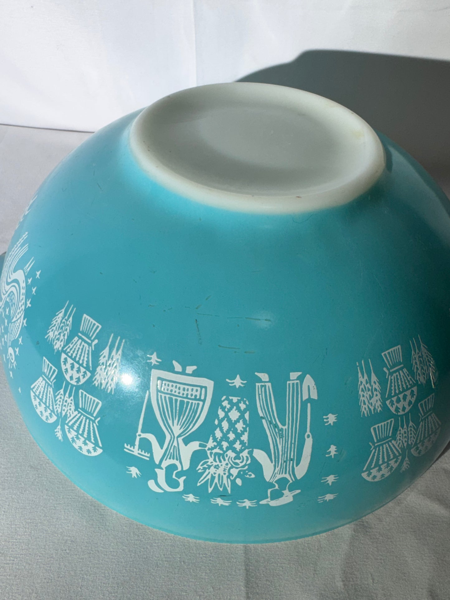 Vintage Pyrex Amish Butterprint Cinderella Mixing Bowl Set (4 Bowls) – Teal Blue & White Alternating Colors