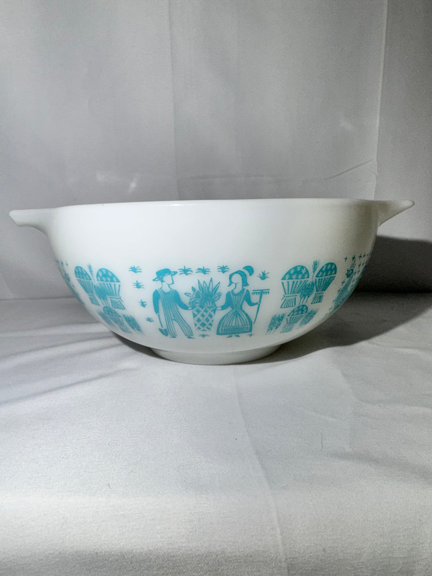 Vintage Pyrex Amish Butterprint Cinderella Mixing Bowl Set (4 Bowls) – Teal Blue & White Alternating Colors