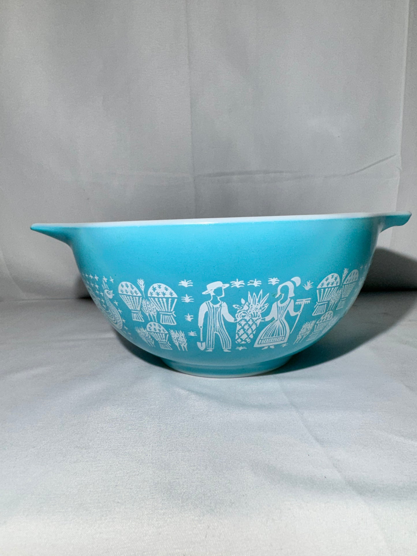 Vintage Pyrex Amish Butterprint Cinderella Mixing Bowl Set (4 Bowls) – Teal Blue & White Alternating Colors