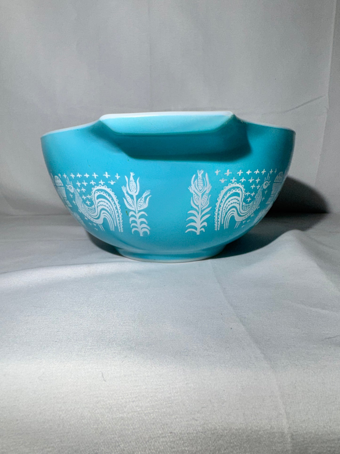 Vintage Pyrex Amish Butterprint Cinderella Mixing Bowl Set (4 Bowls) – Teal Blue & White Alternating Colors