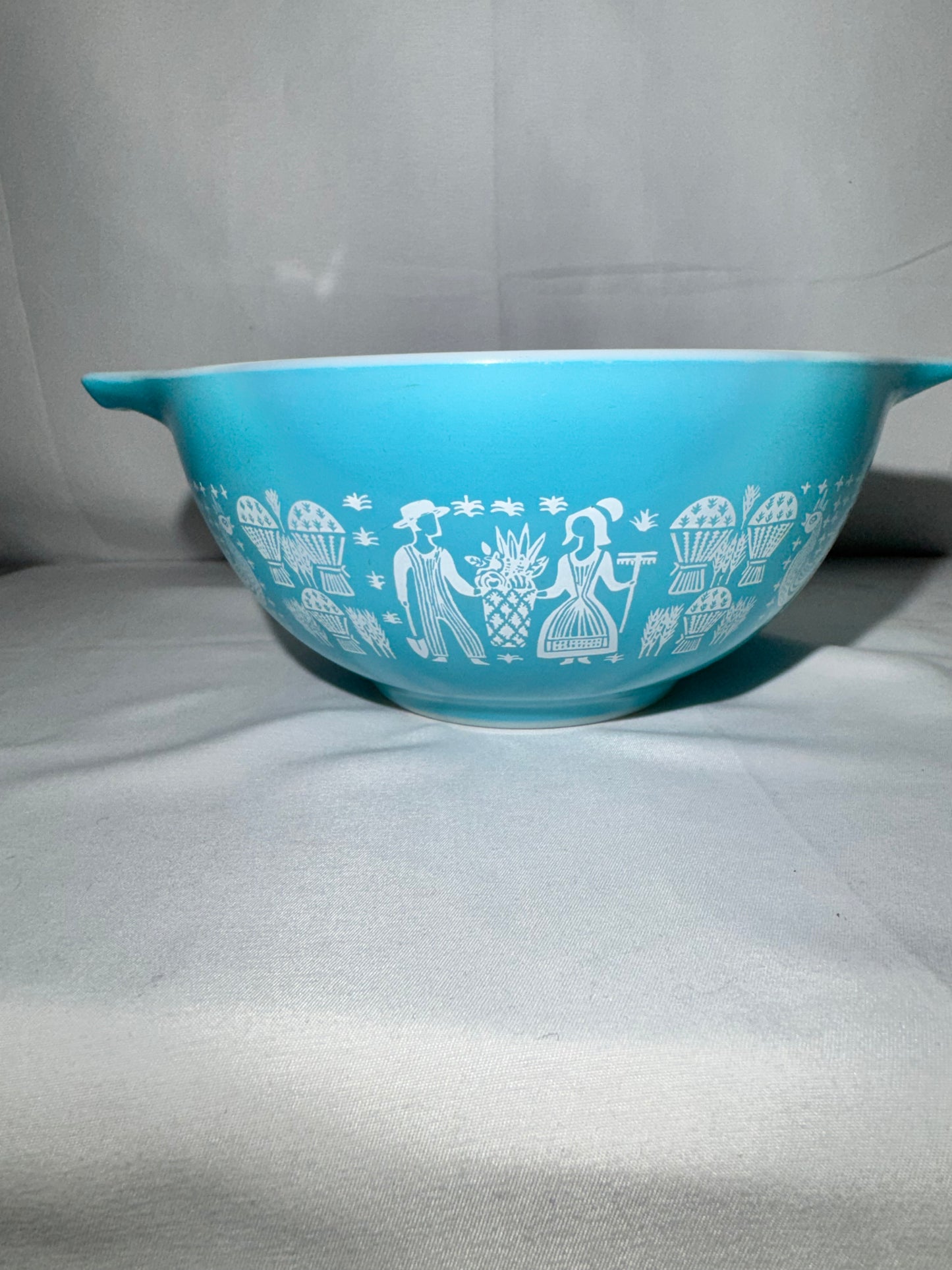 Vintage Pyrex Amish Butterprint Cinderella Mixing Bowl Set (4 Bowls) – Teal Blue & White Alternating Colors