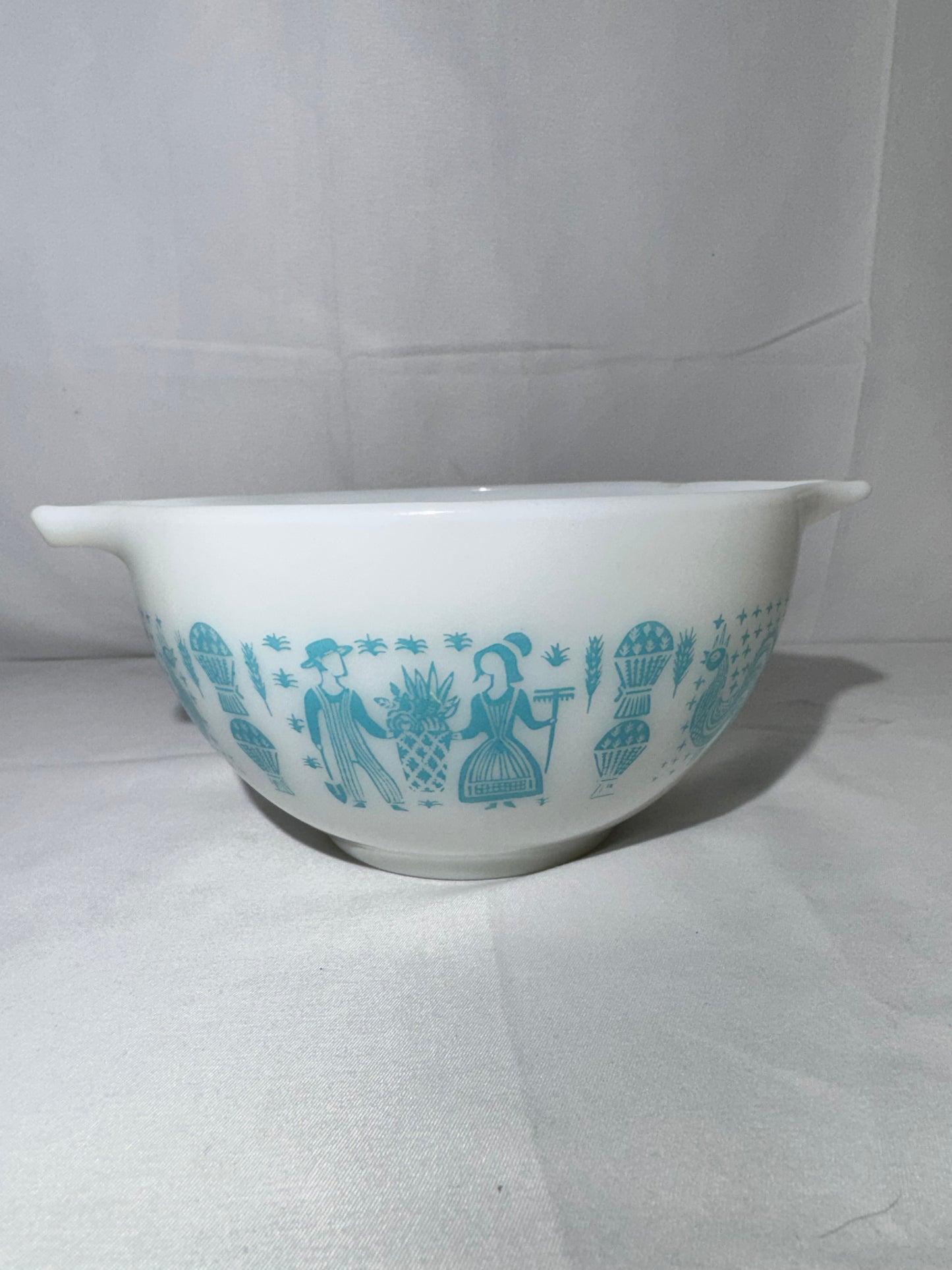 Vintage Pyrex Amish Butterprint Cinderella Mixing Bowl Set (4 Bowls) – Teal Blue & White Alternating Colors