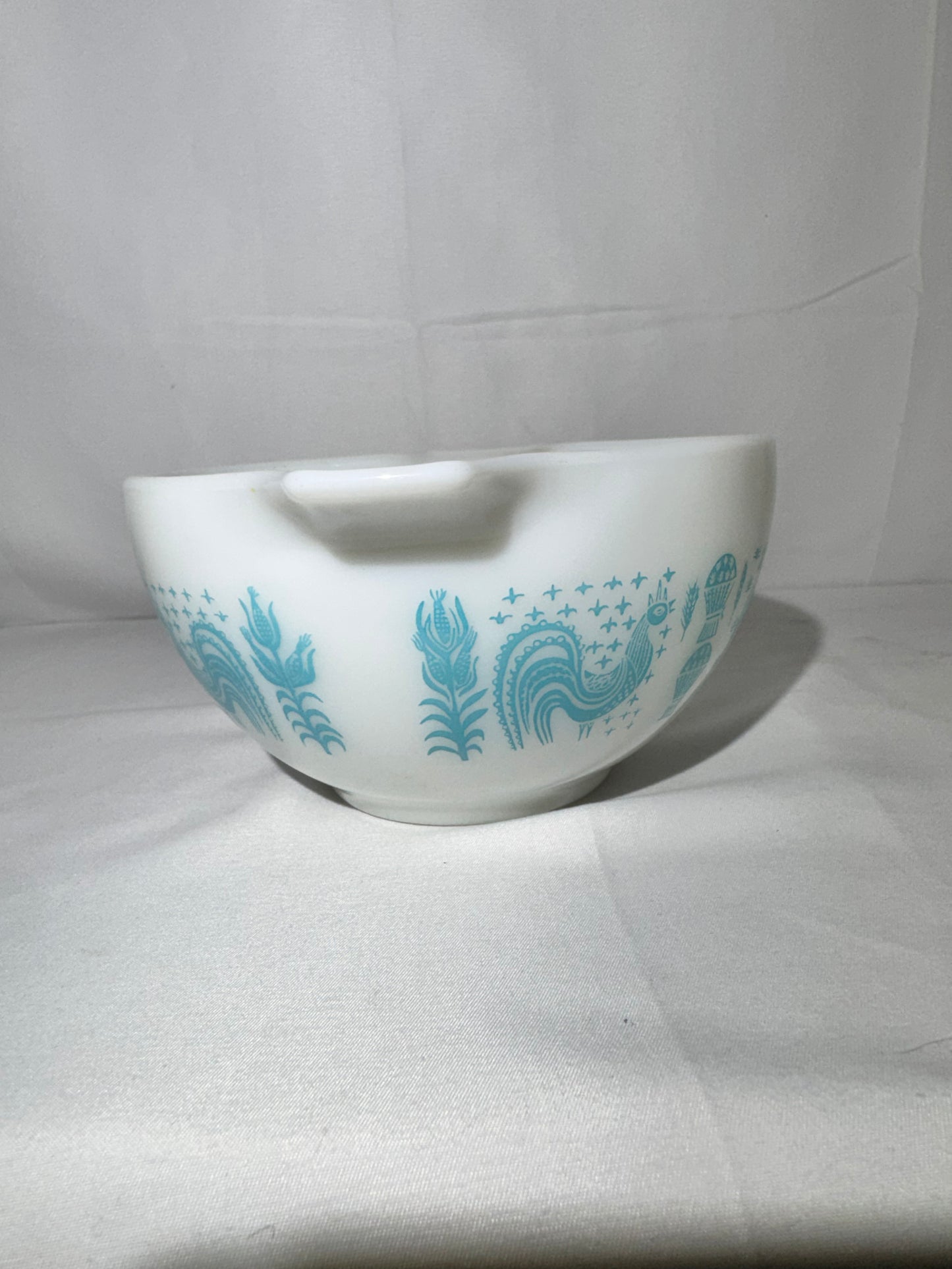 Vintage Pyrex Amish Butterprint Cinderella Mixing Bowl Set (4 Bowls) – Teal Blue & White Alternating Colors