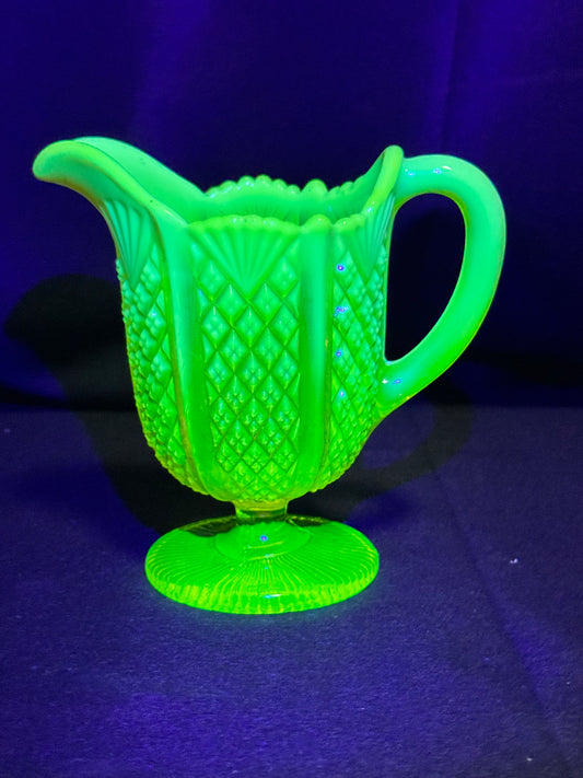 Davidson “Queen’s Crown” Primrose Pearline Uranium Glass Pedestal Creamer RD 320124