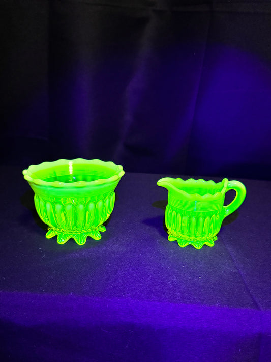 Uranium Glass Davidson Creamer & Sugar Set – Primrose Pearline “Lady Caroline” Collection