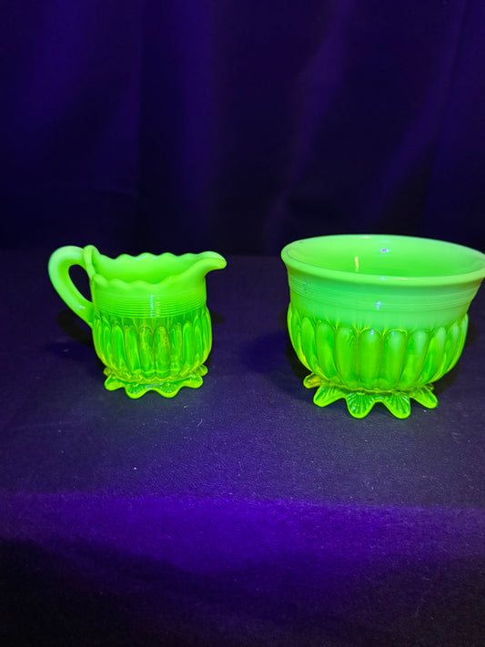 Uranium Davidson Creamer & Sugar Set – “Lady Caroline” Primrose Pearline Collection