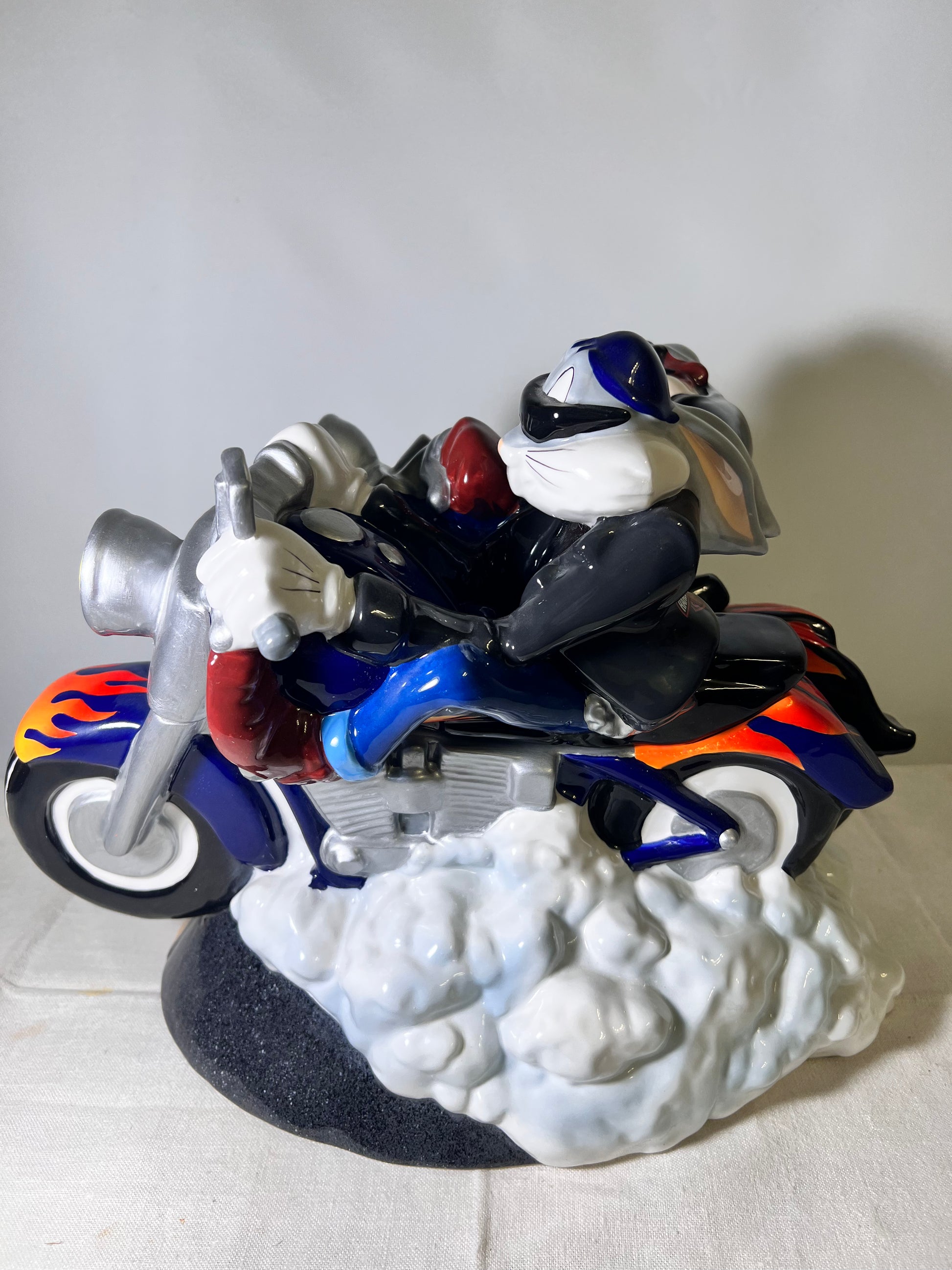 Taz and bugs on Harley cookie jar selling