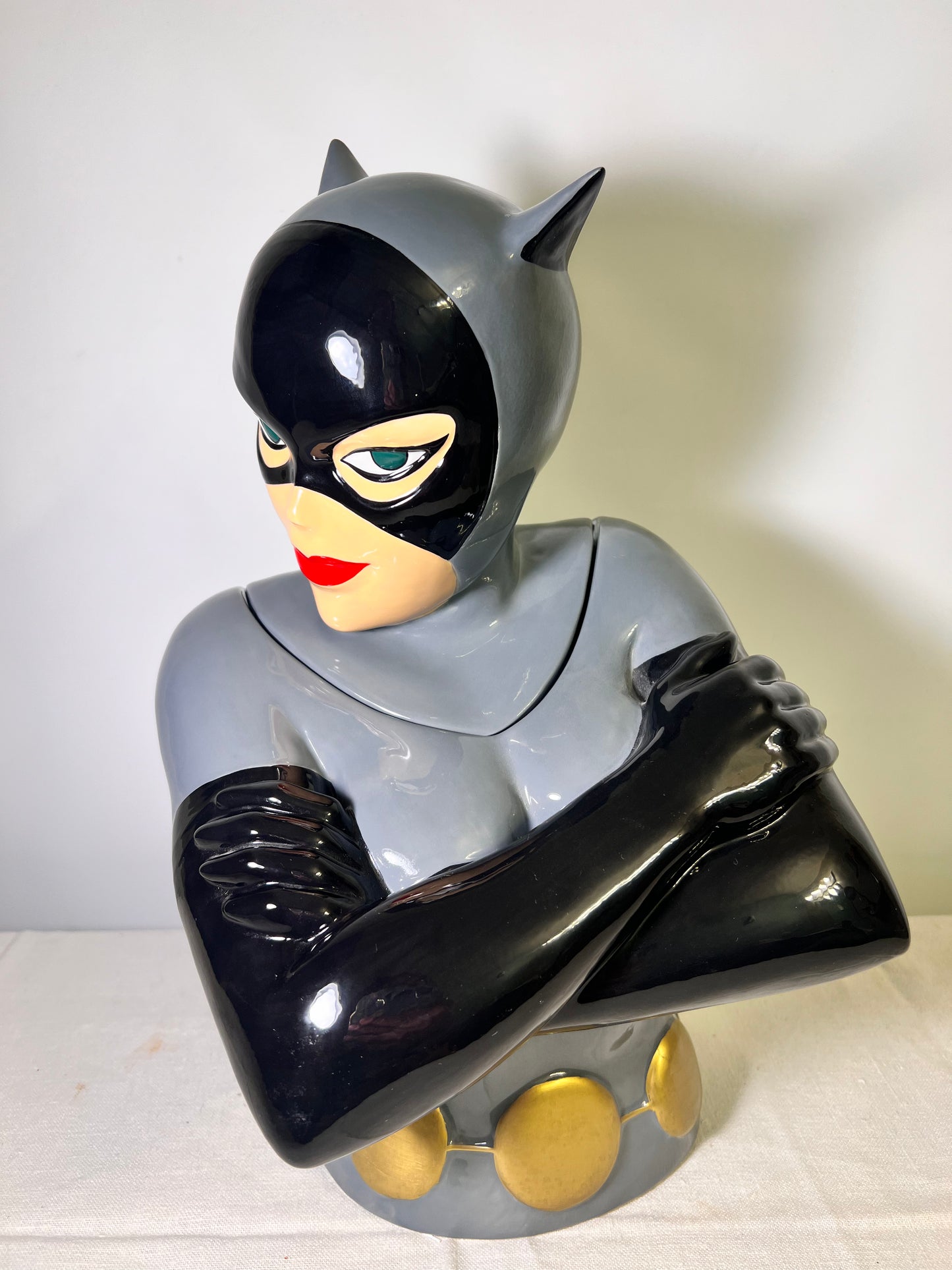 Catwomen -1995 DC Comics-13 1/2” Cookie Jar - Warner Brothers-Hand Painted